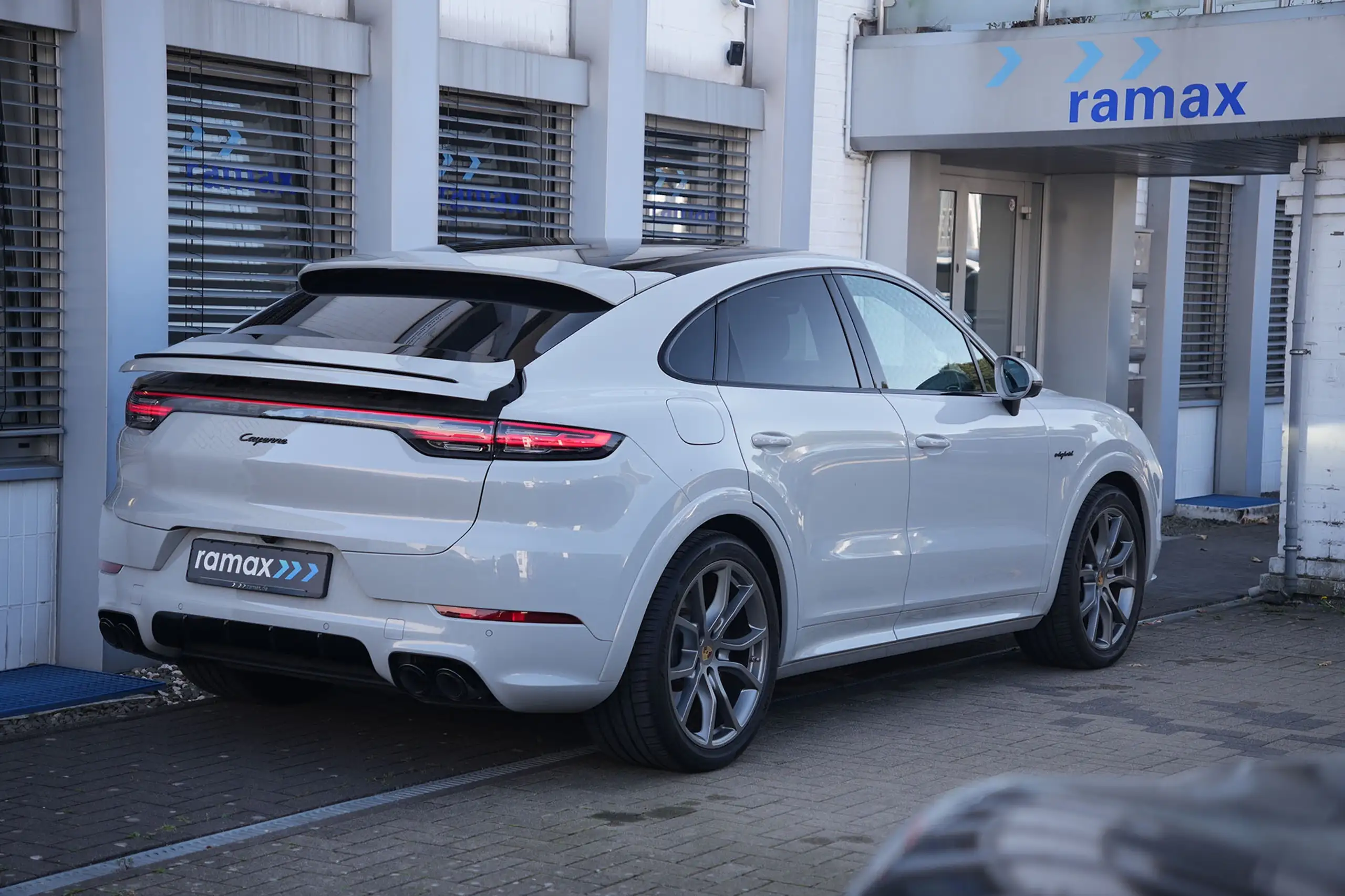 Porsche - Cayenne