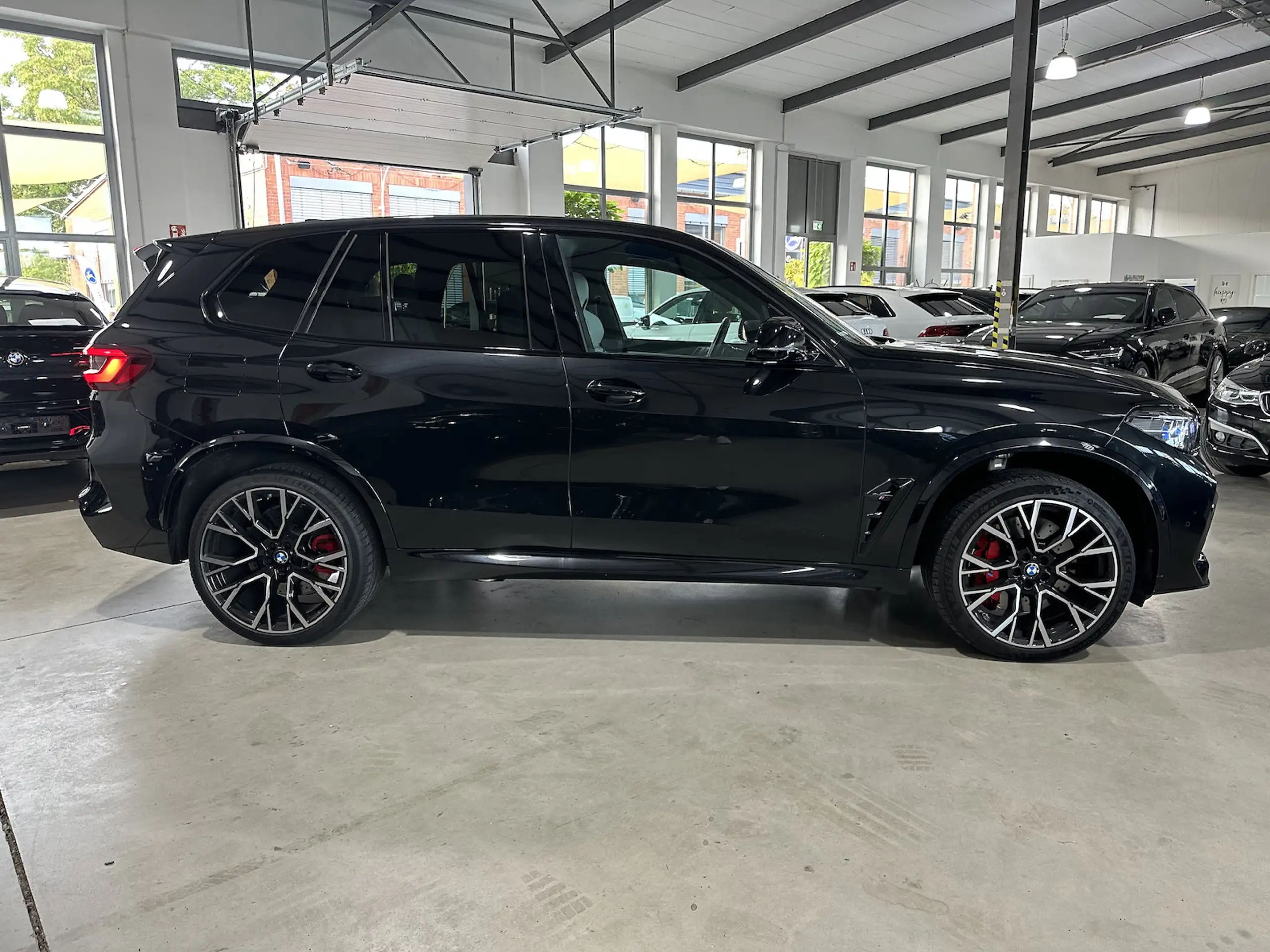 BMW - X5 M