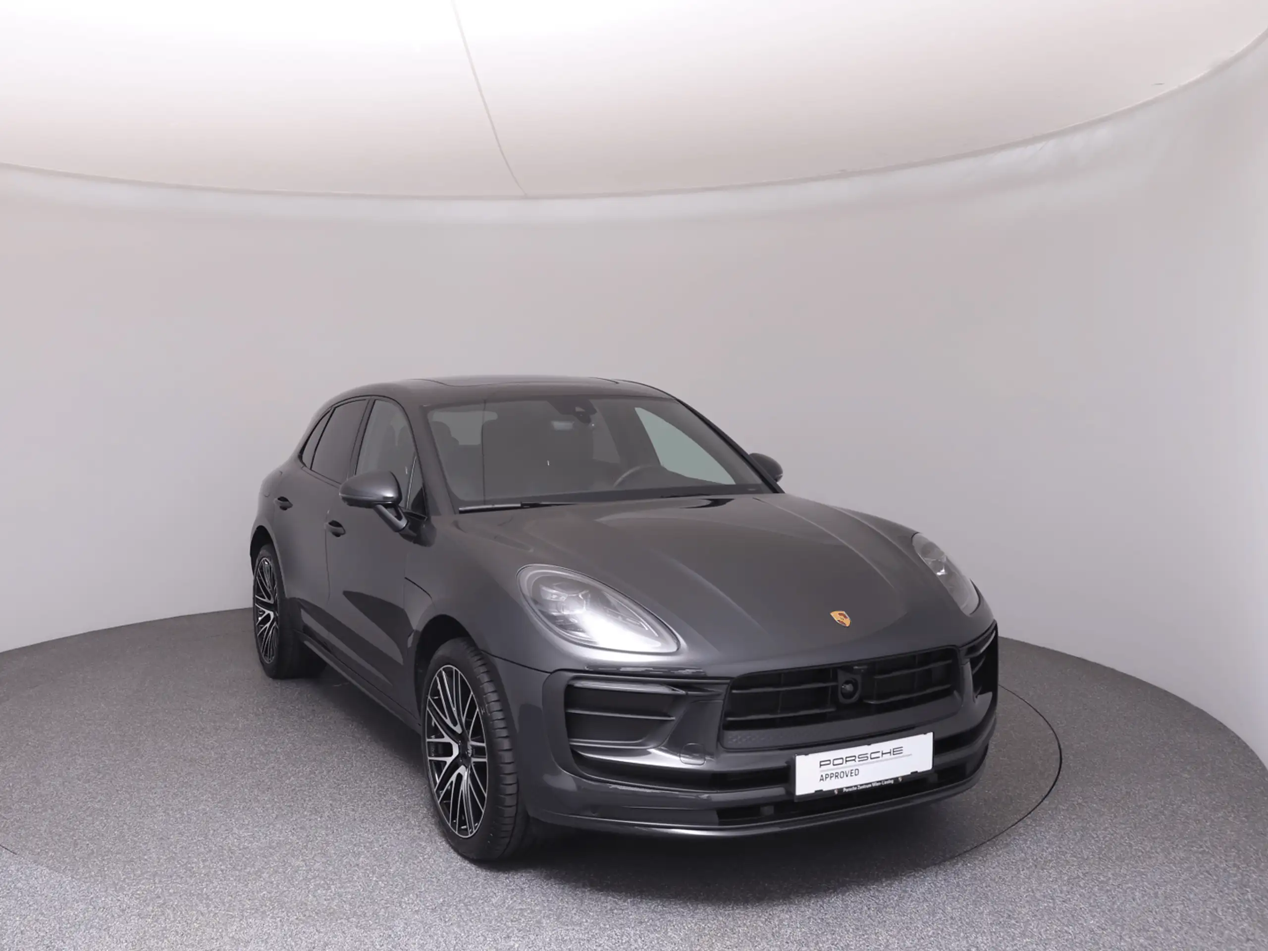 Porsche - Macan