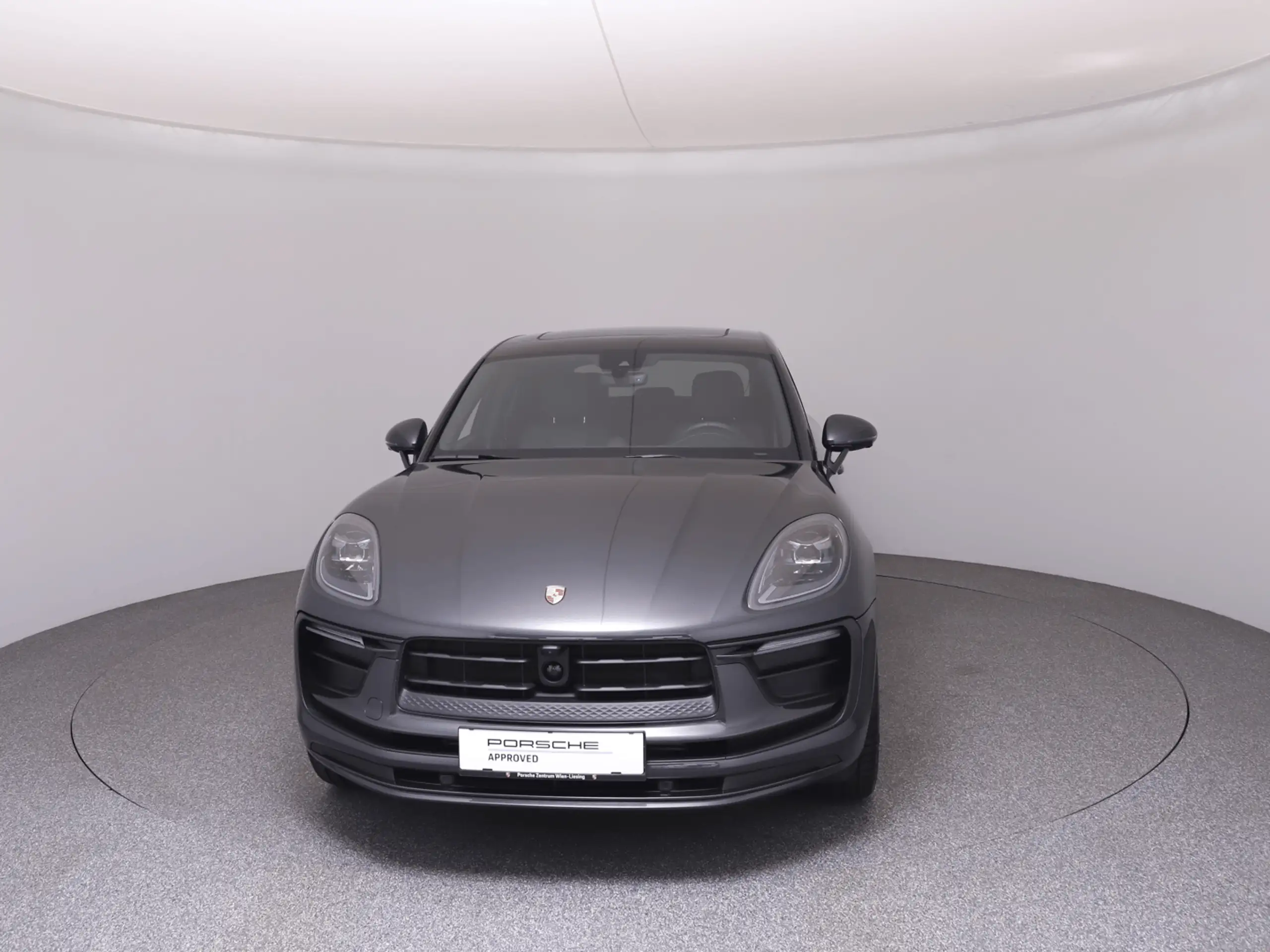 Porsche - Macan