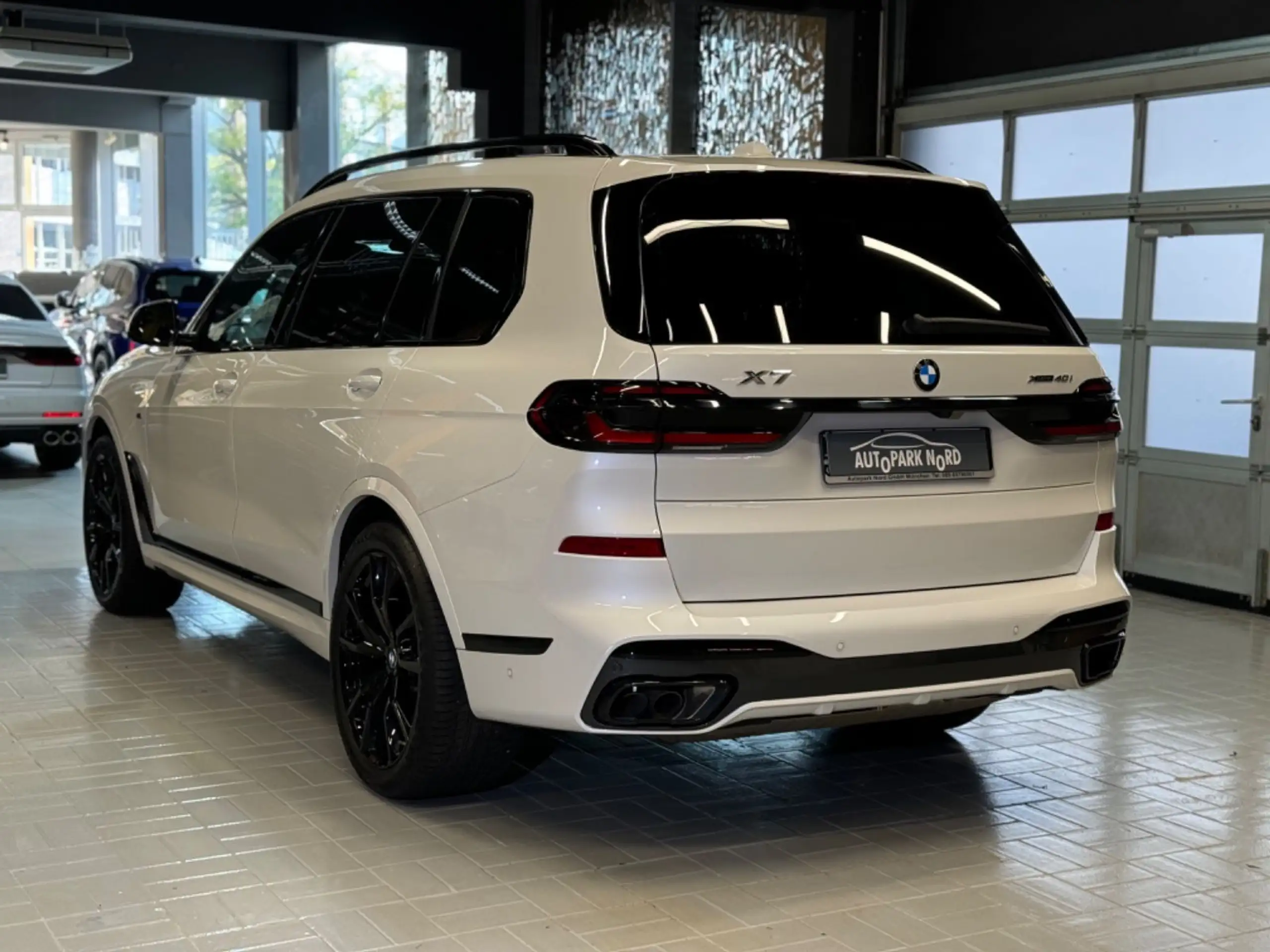 BMW - X7