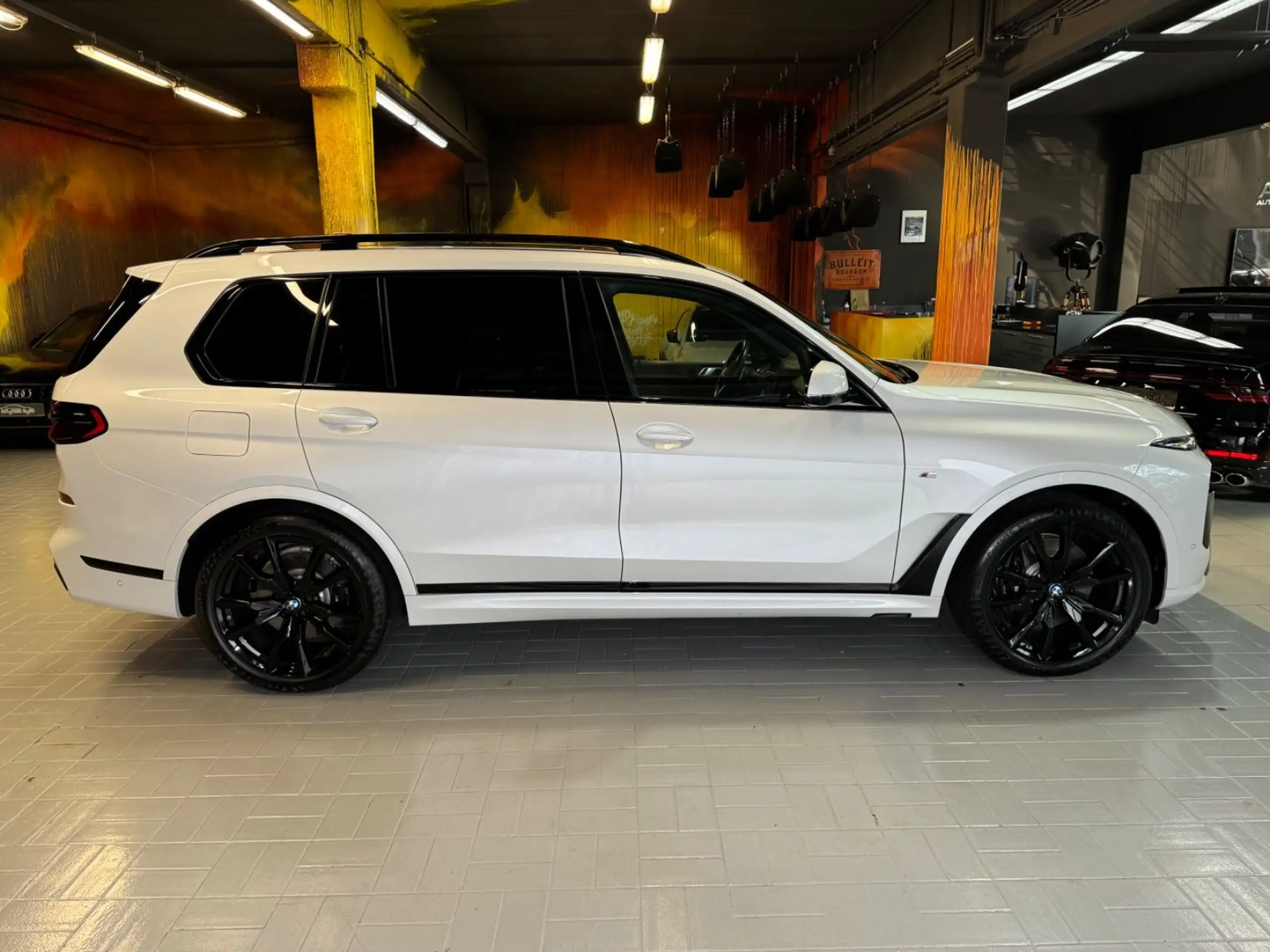 BMW - X7