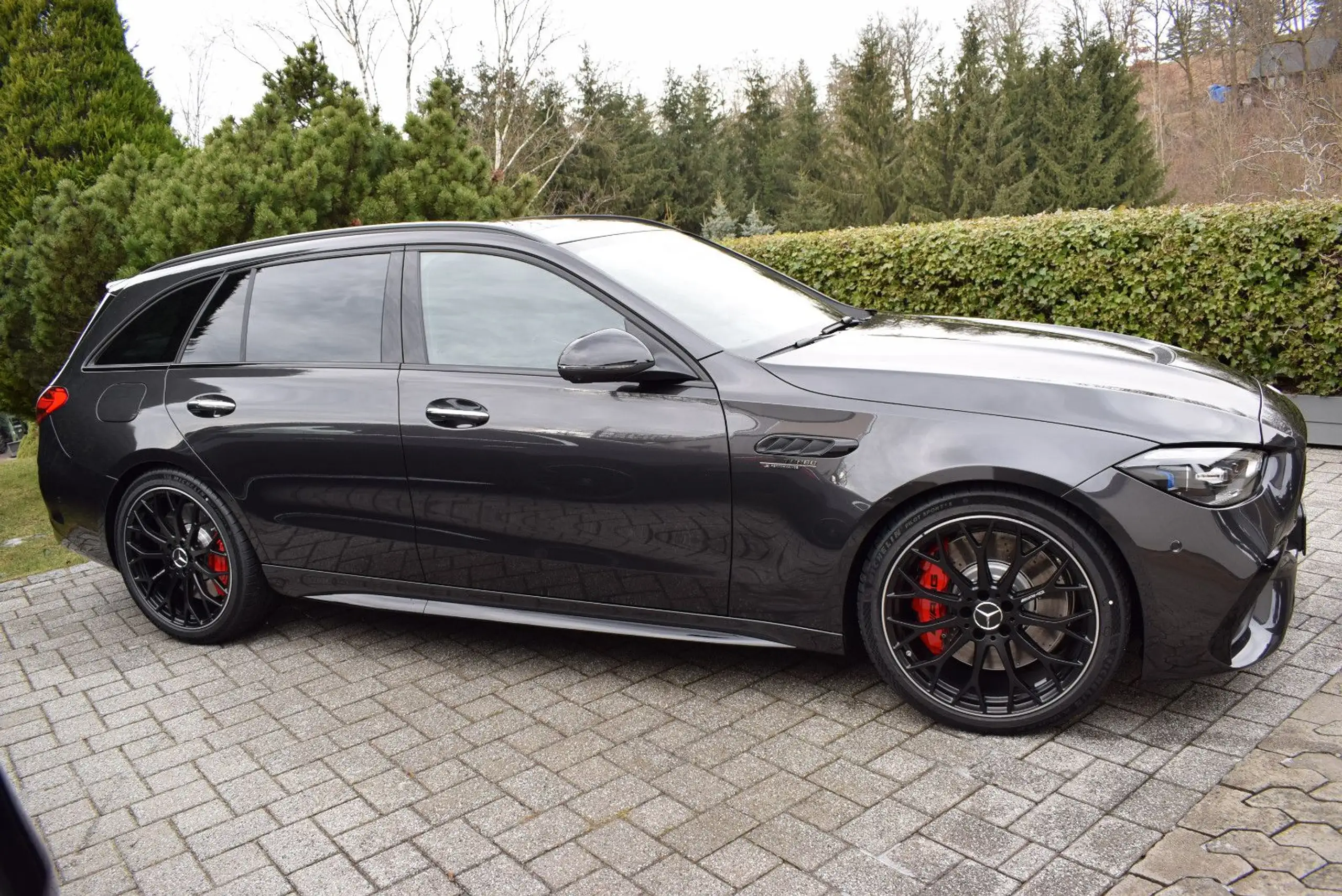 Mercedes-Benz - C 63 AMG