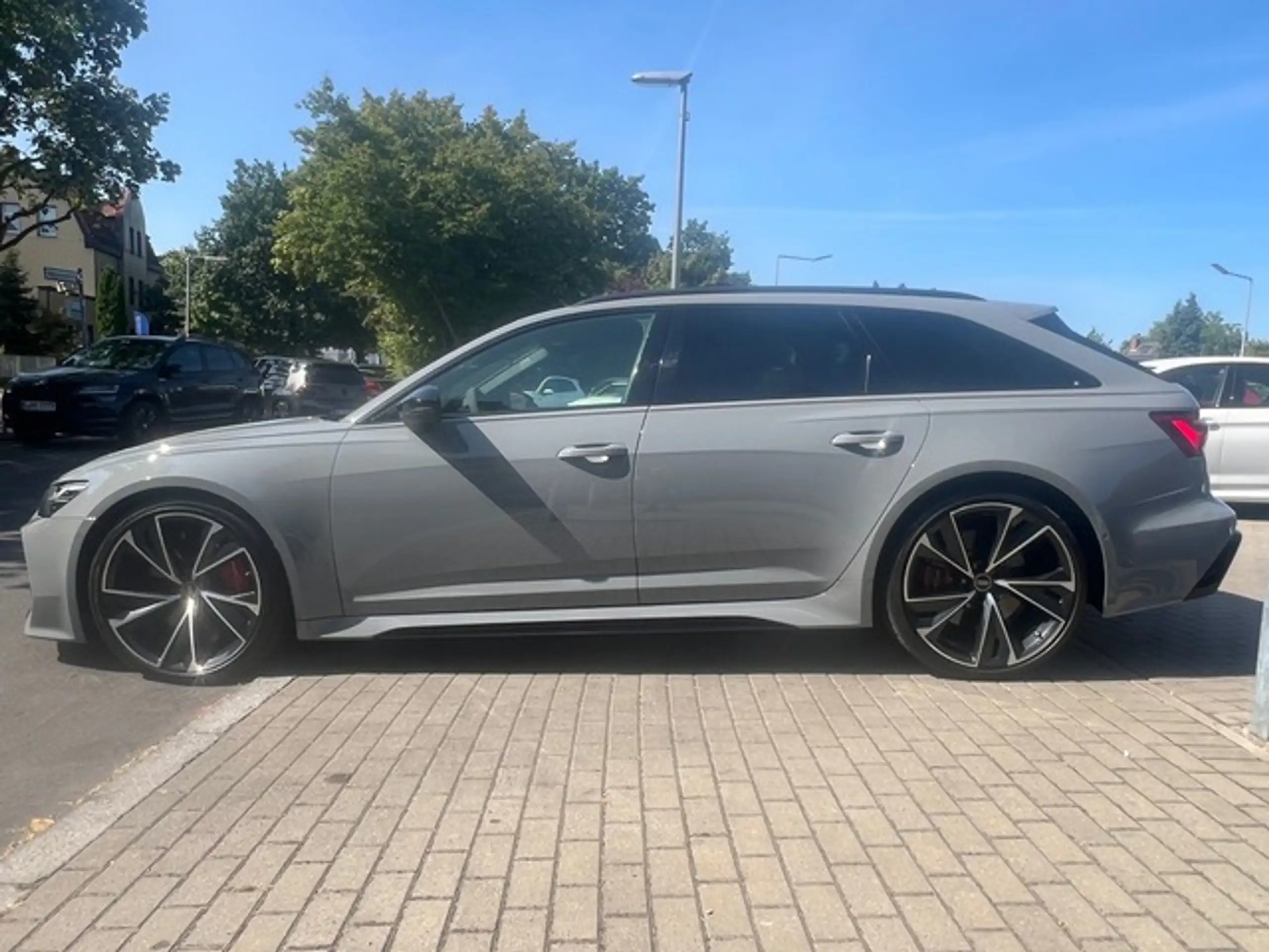 Audi - RS6