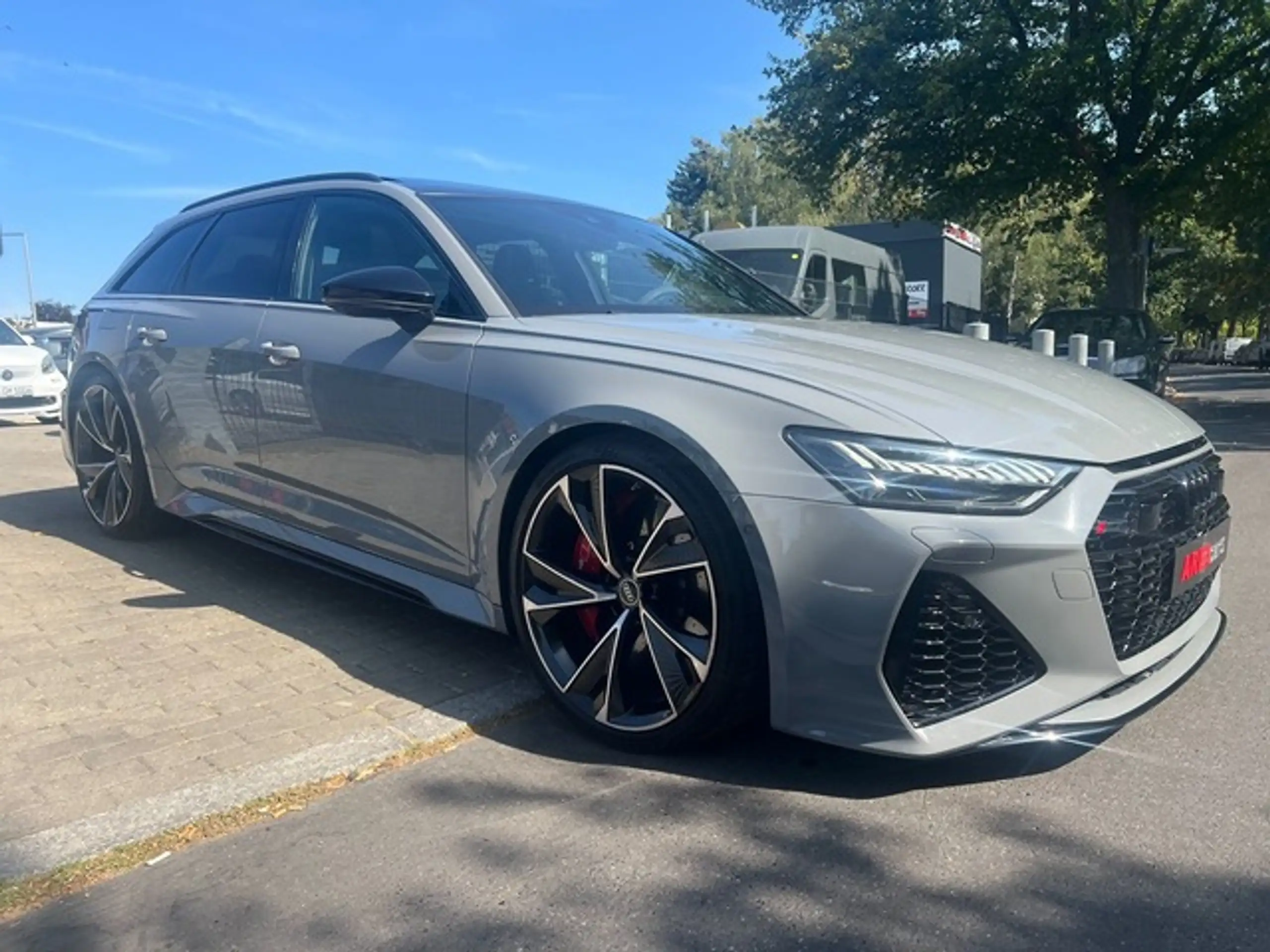 Audi - RS6