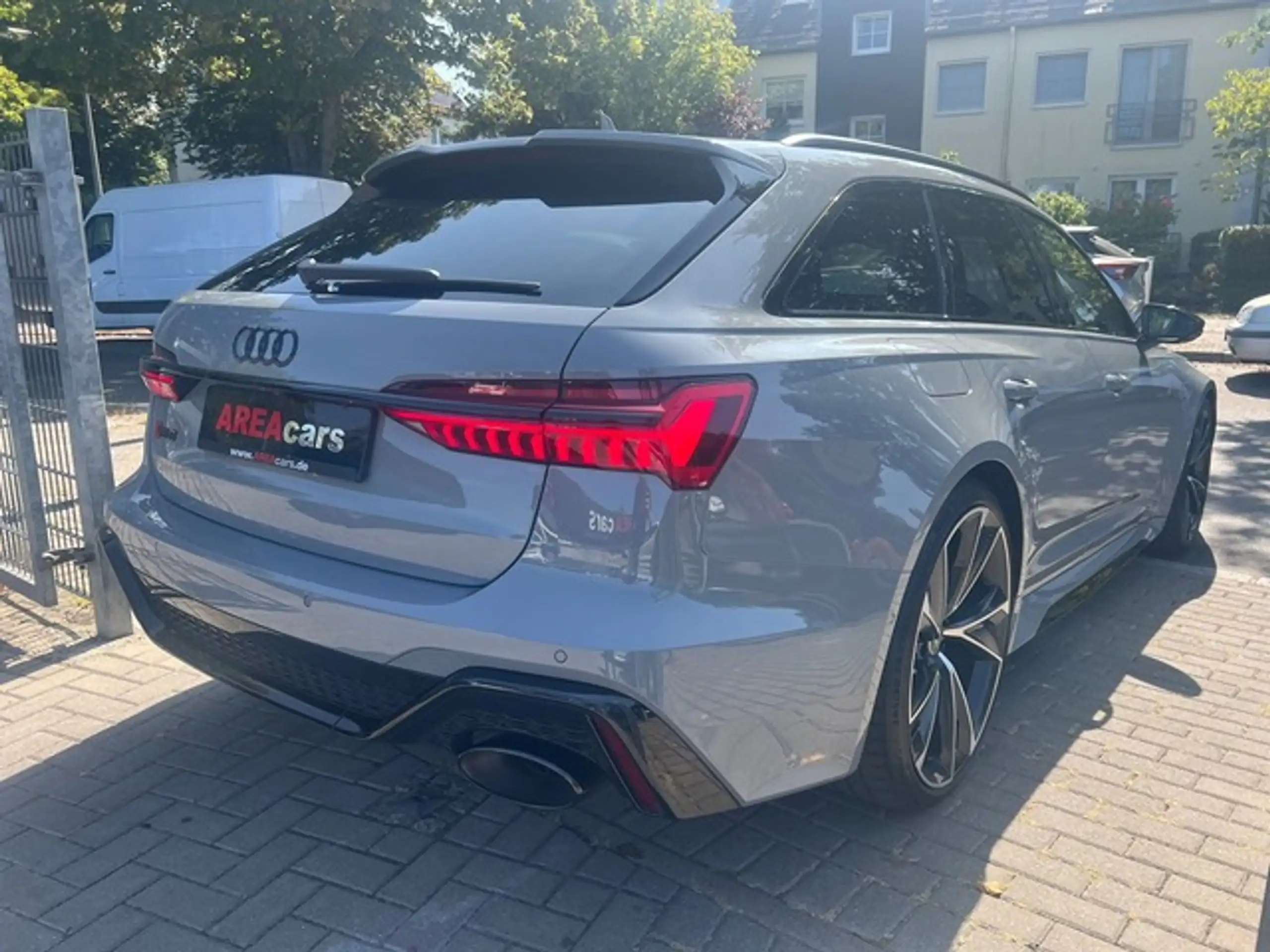 Audi - RS6