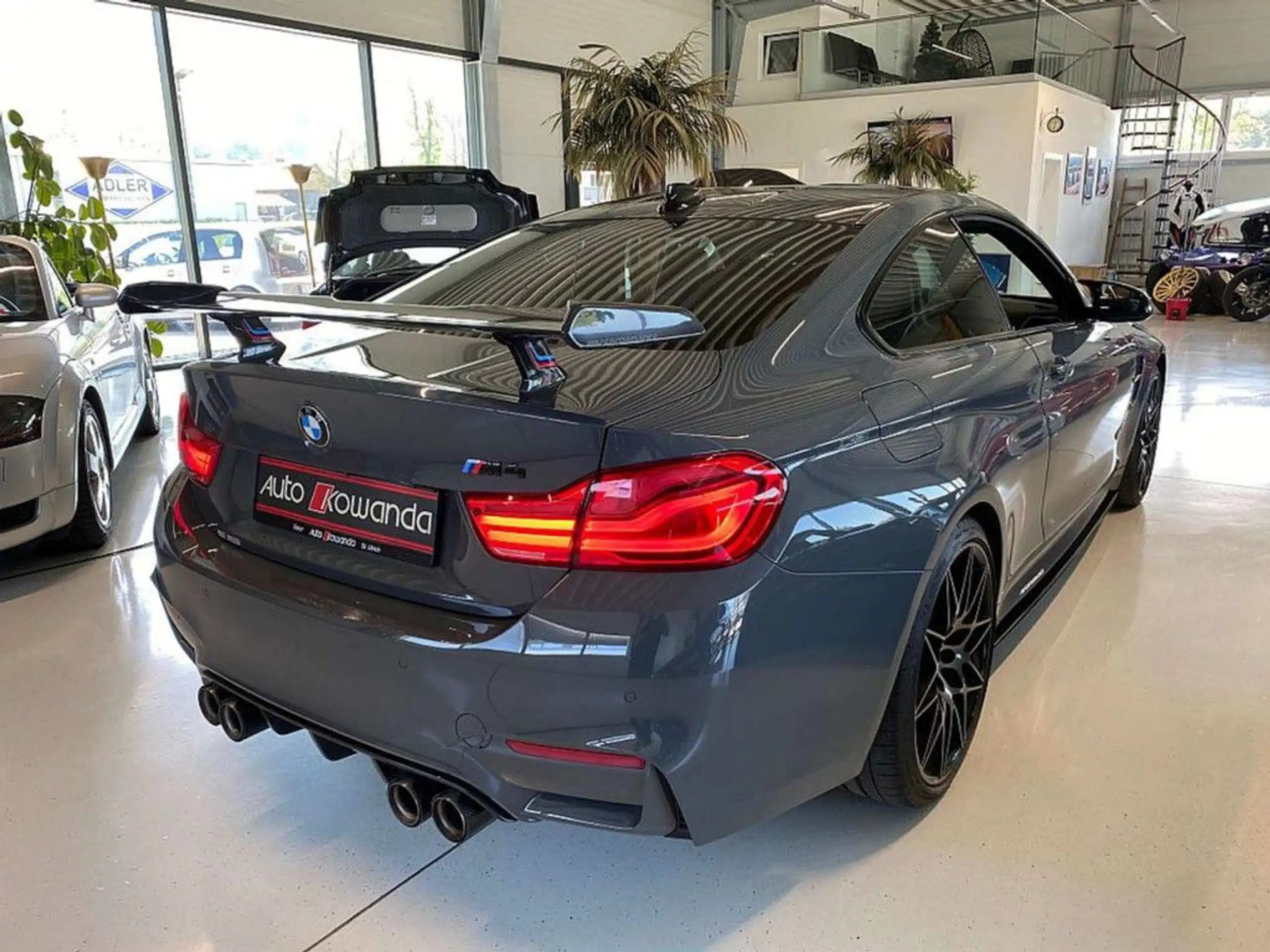 BMW - M4