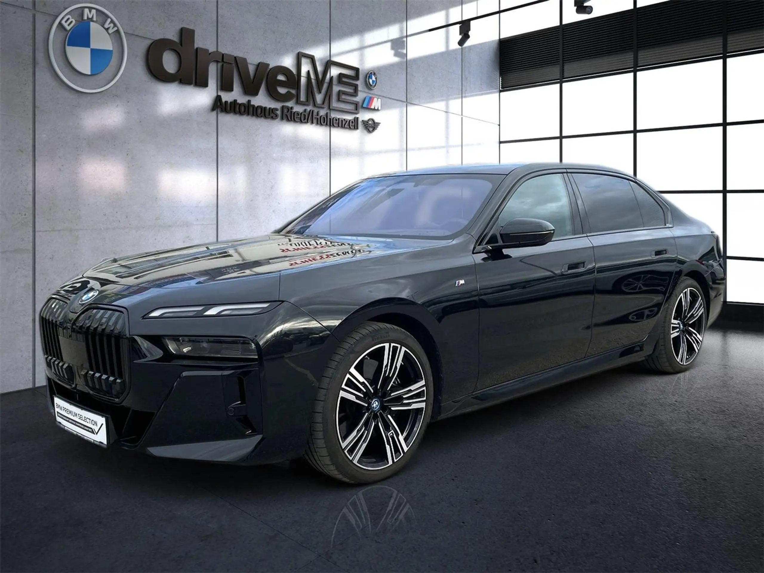 BMW - i7