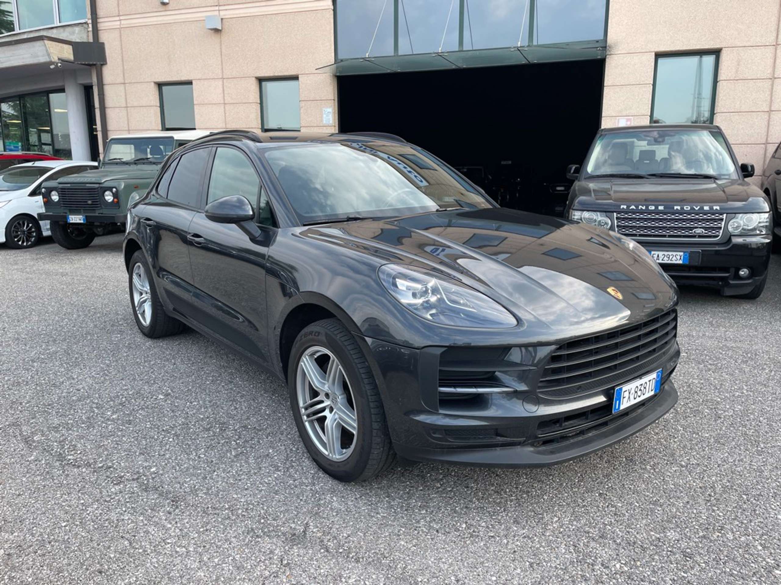 Porsche - Macan