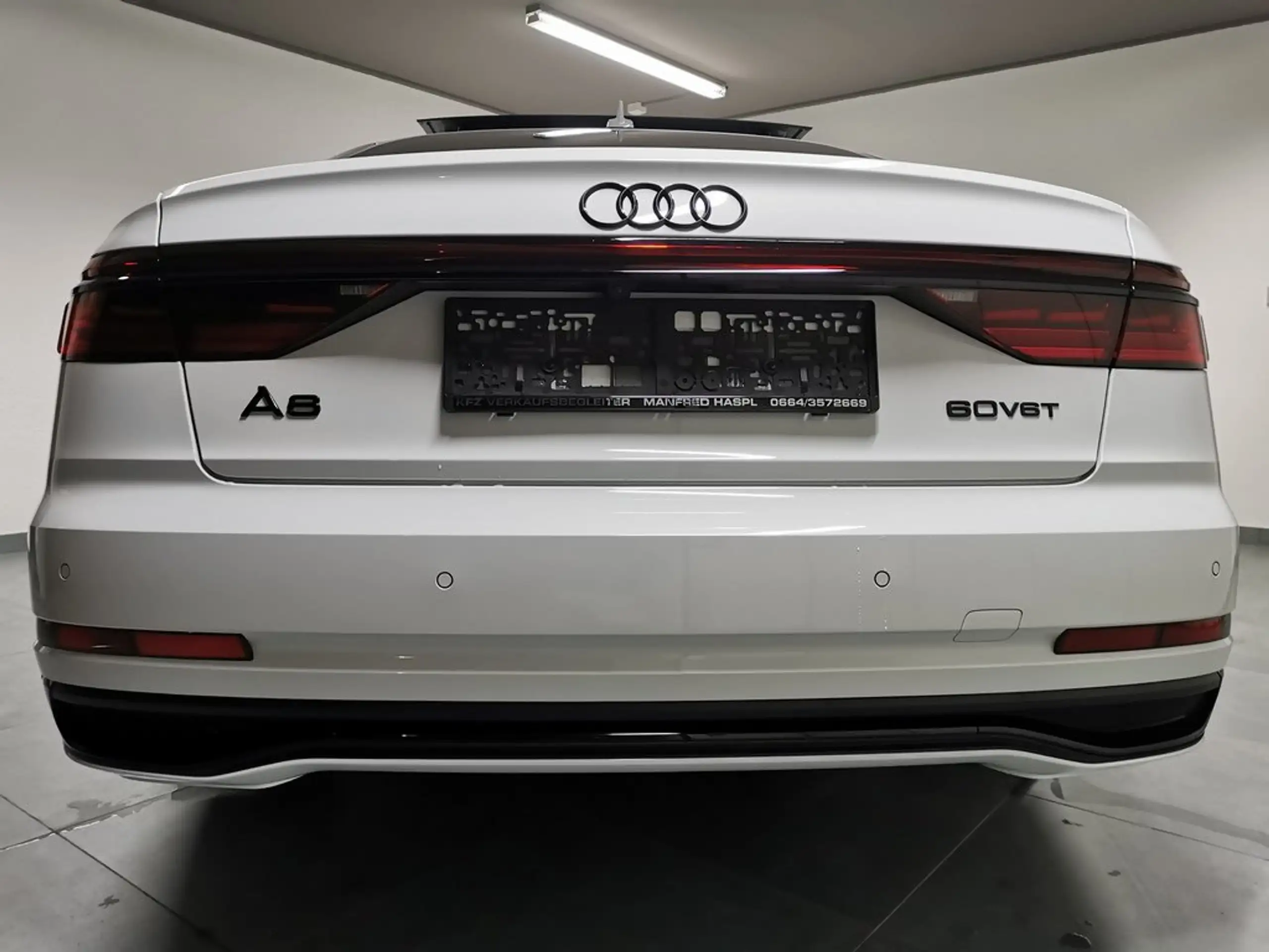 Audi - A8