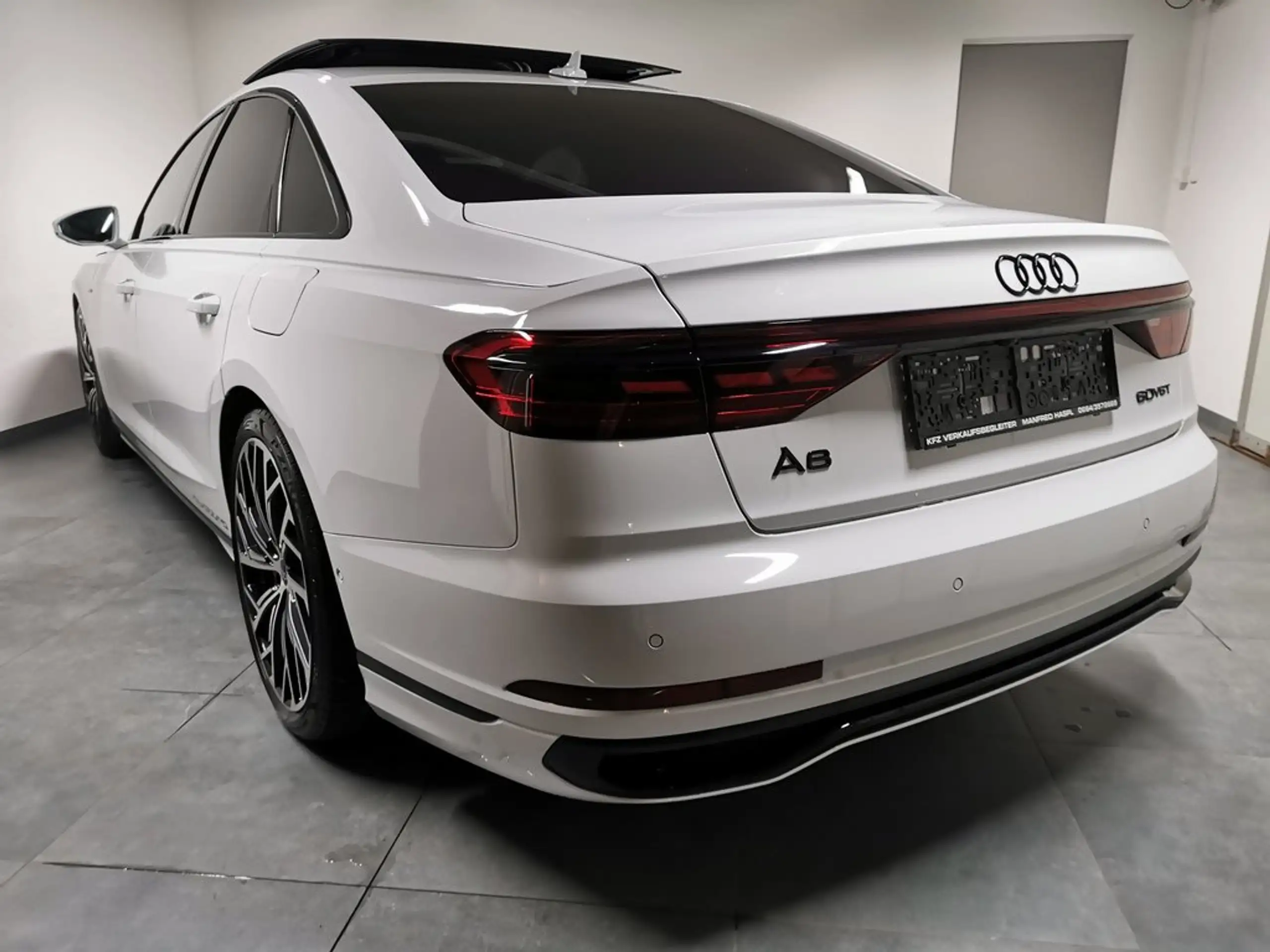 Audi - A8