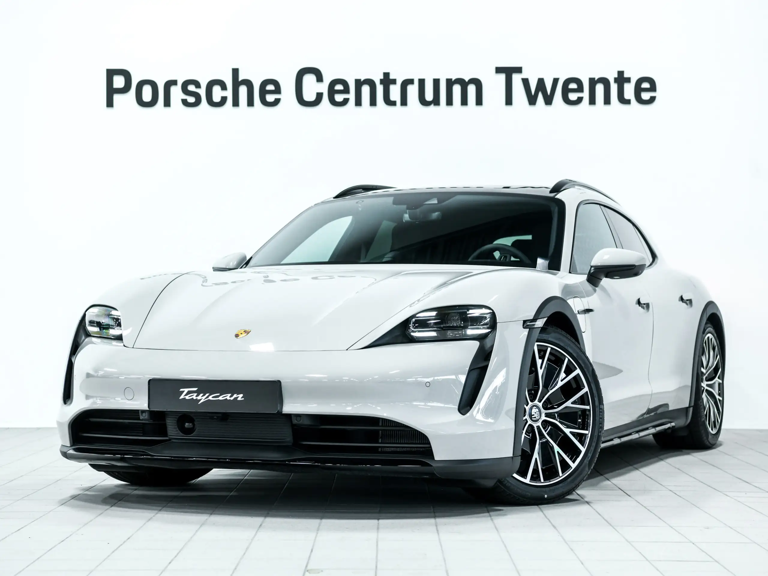 Porsche Taycan 2023