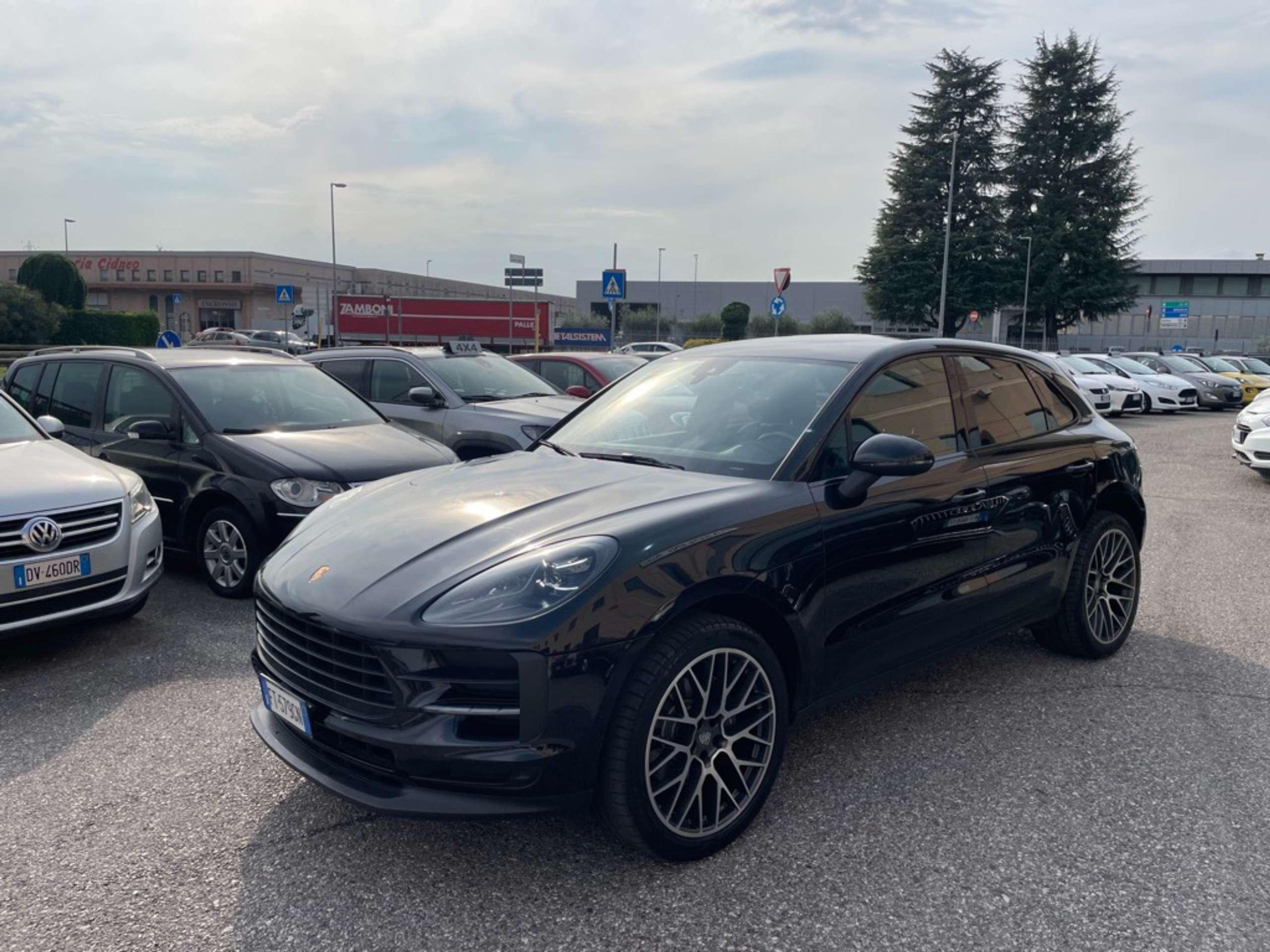 Porsche - Macan