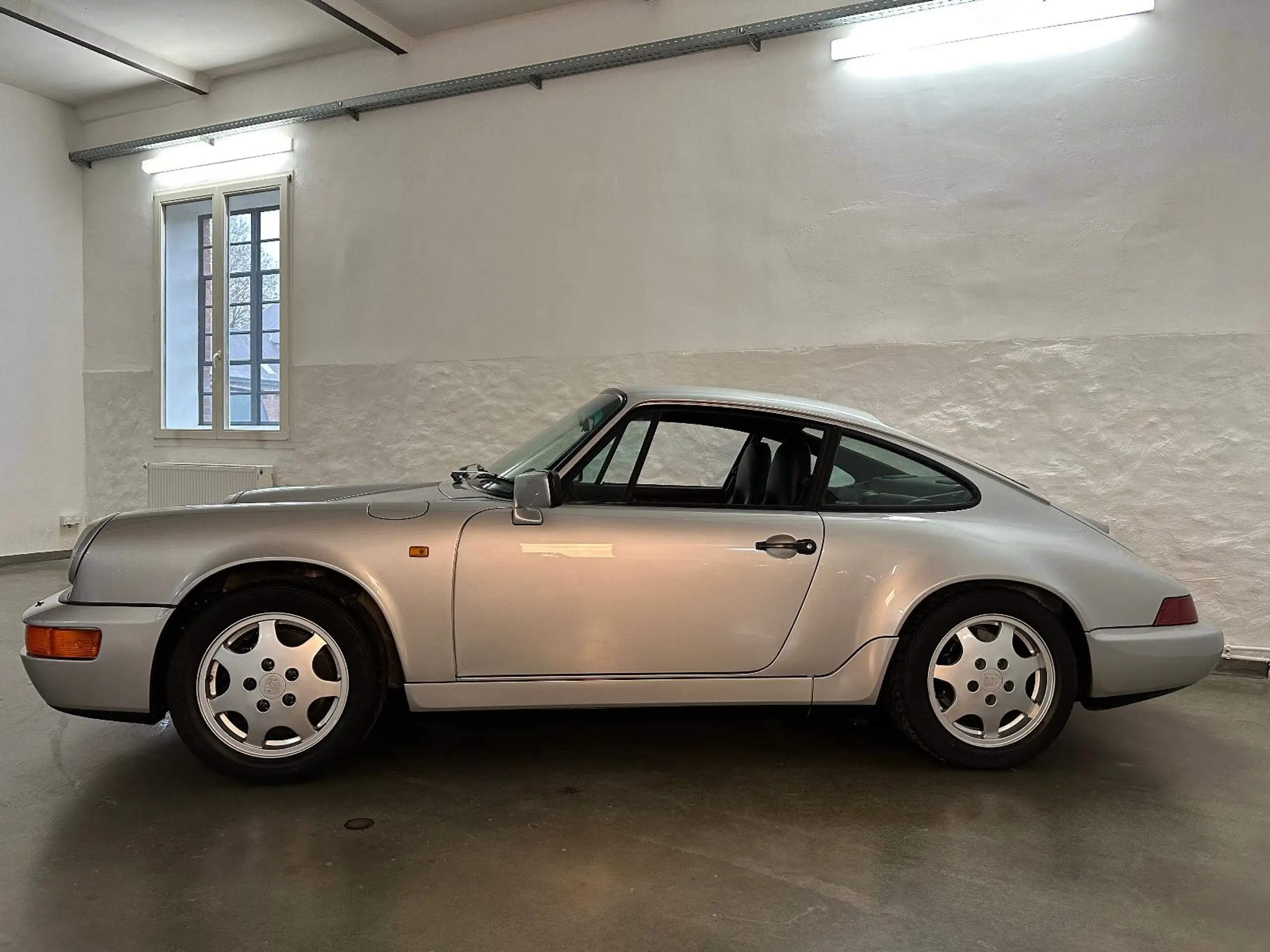 Porsche - 964