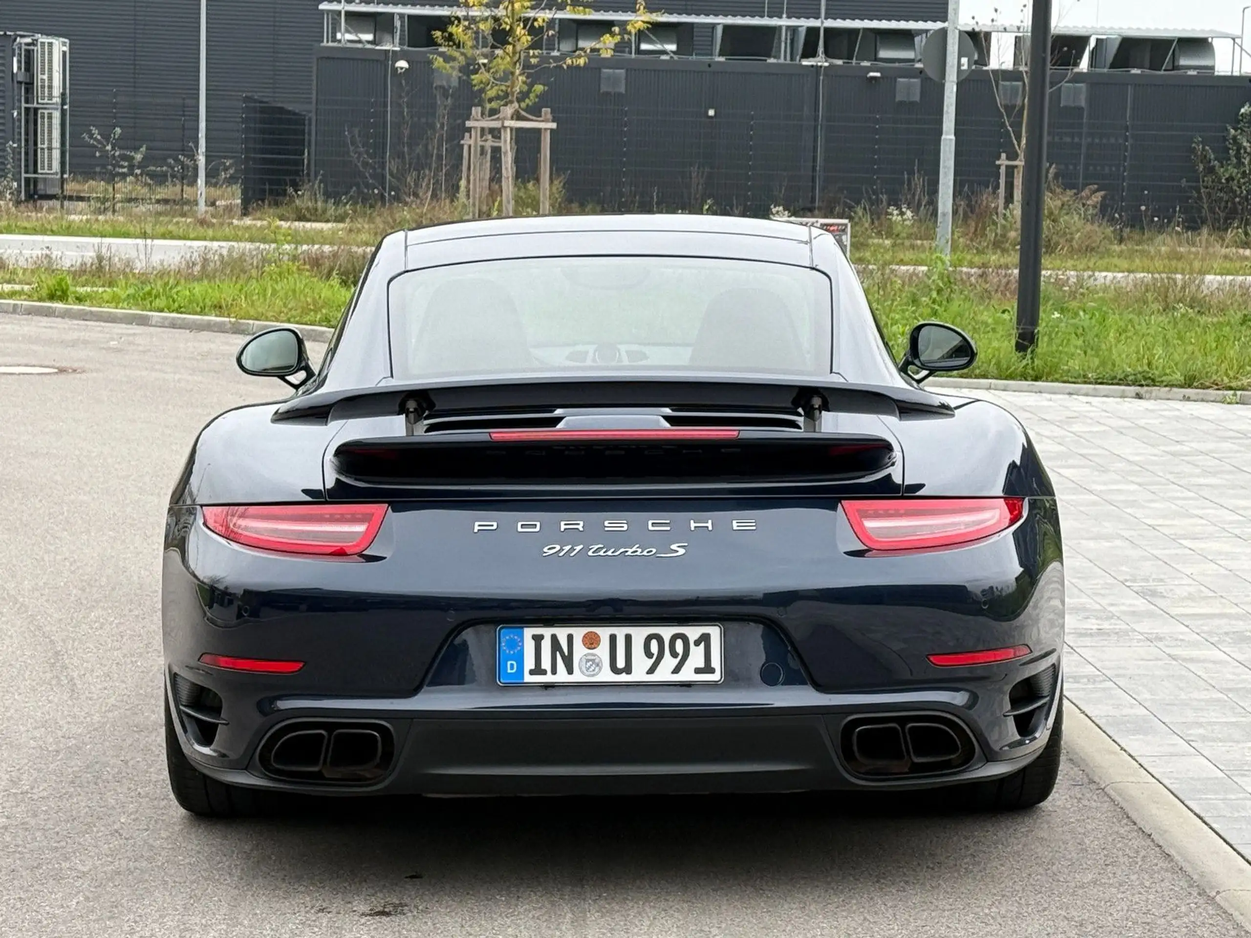 Porsche - 911