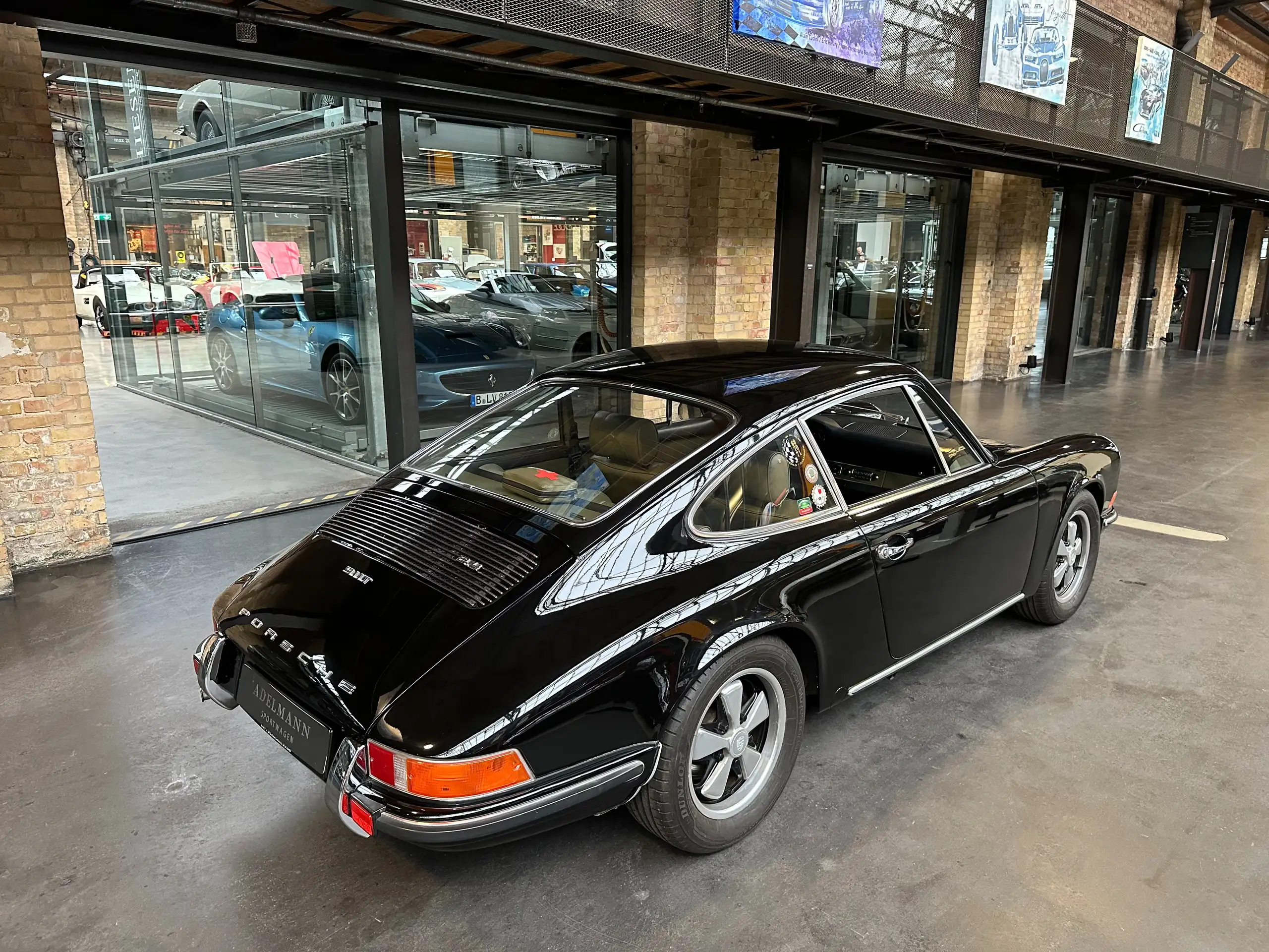 Porsche - 911