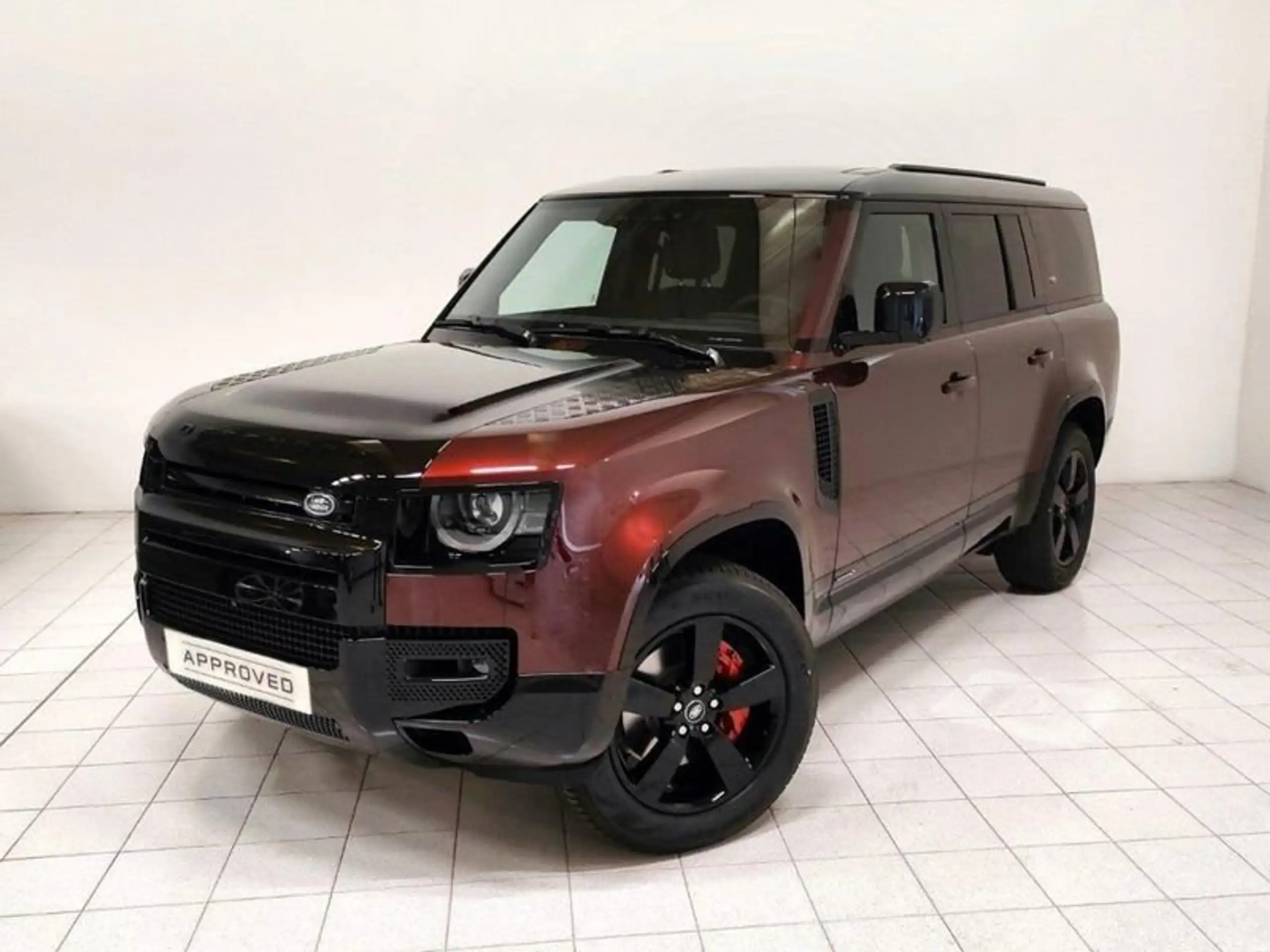 Land Rover Defender 2023