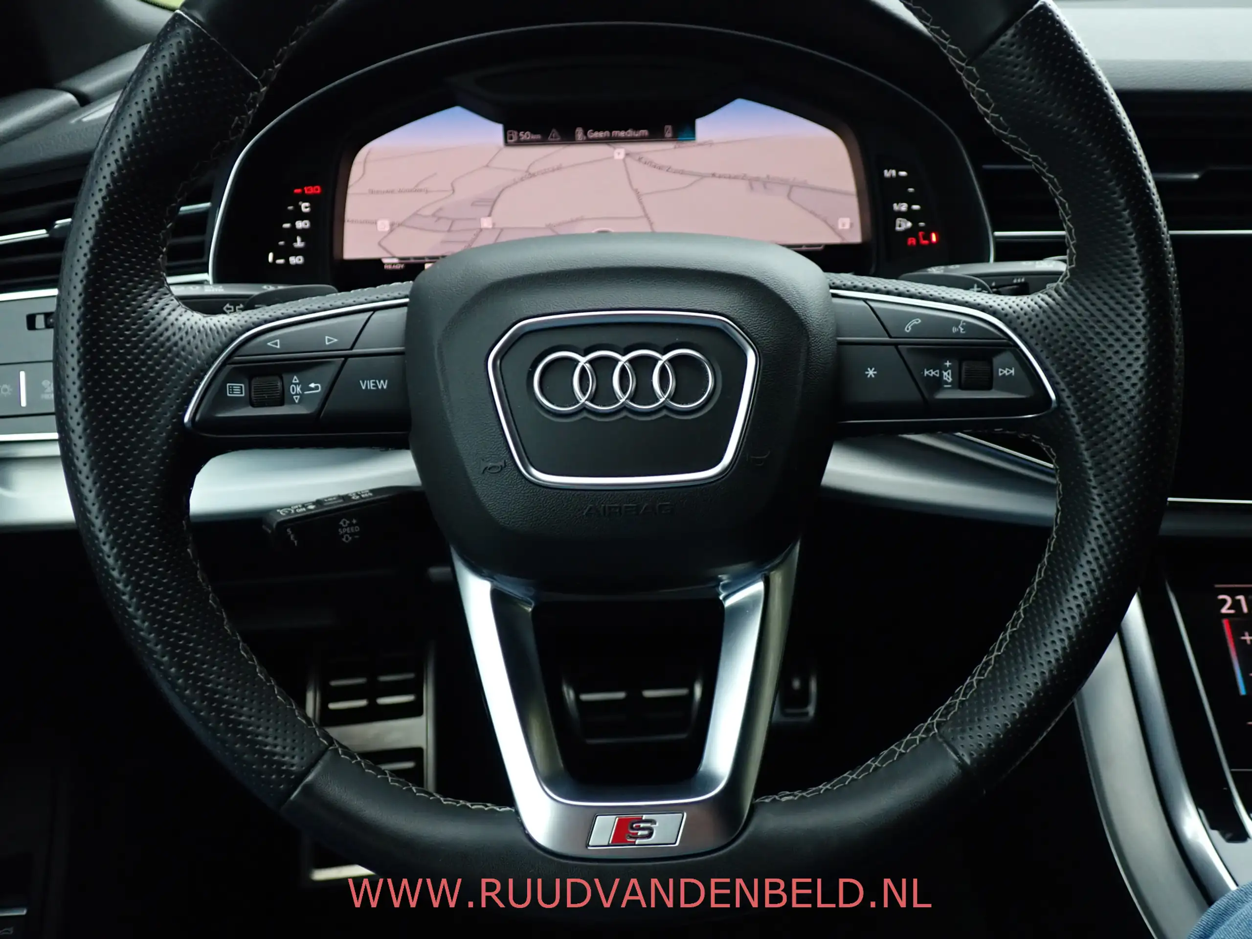 Audi - SQ8