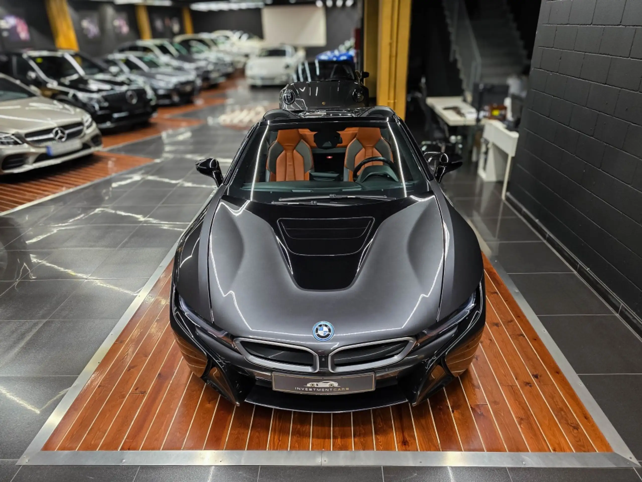 BMW - i8