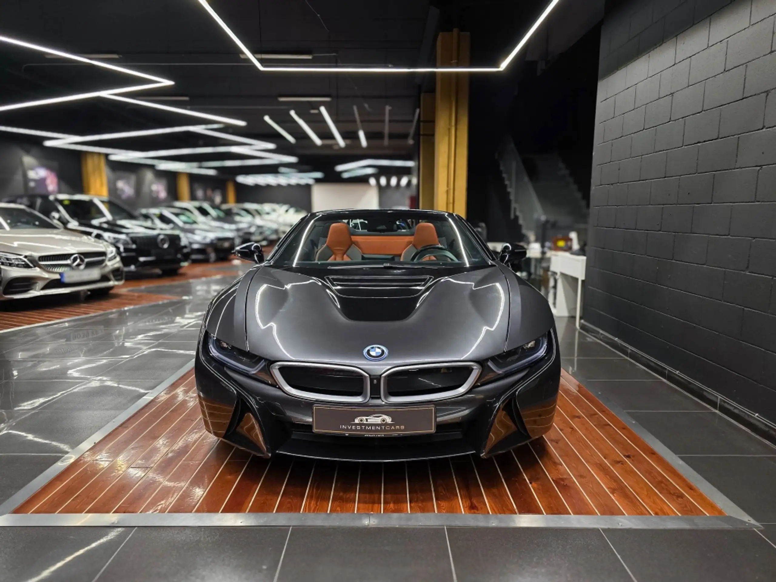 BMW - i8