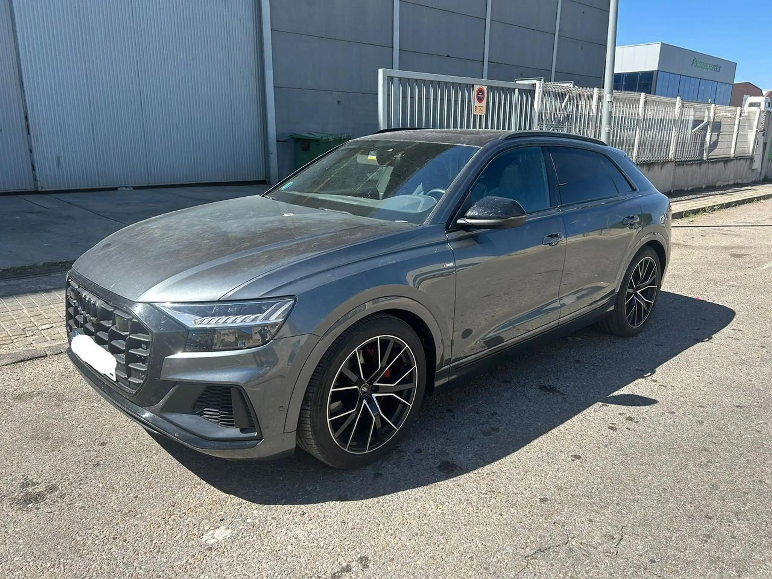 Audi - SQ8