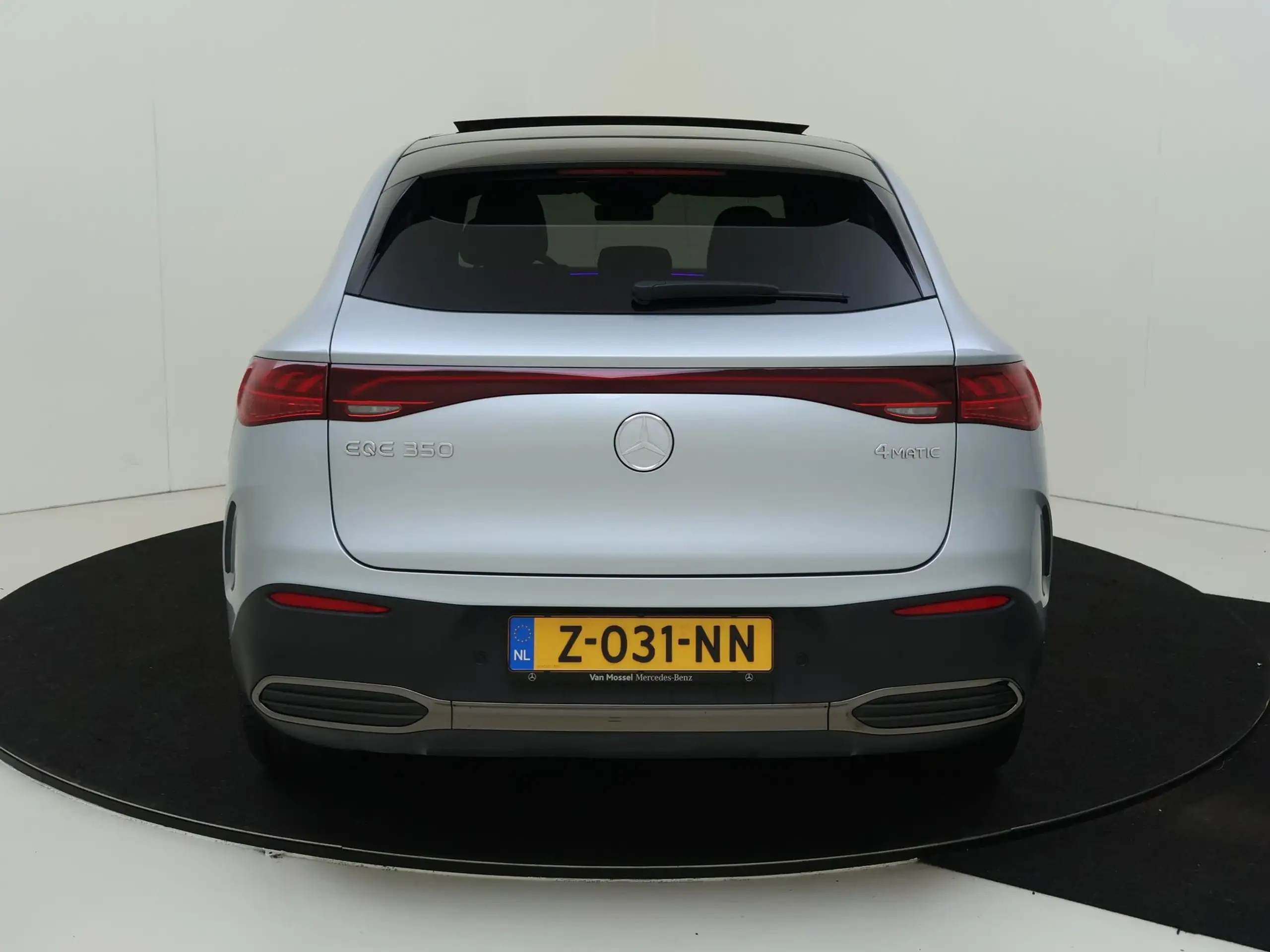 Mercedes-Benz - EQE SUV