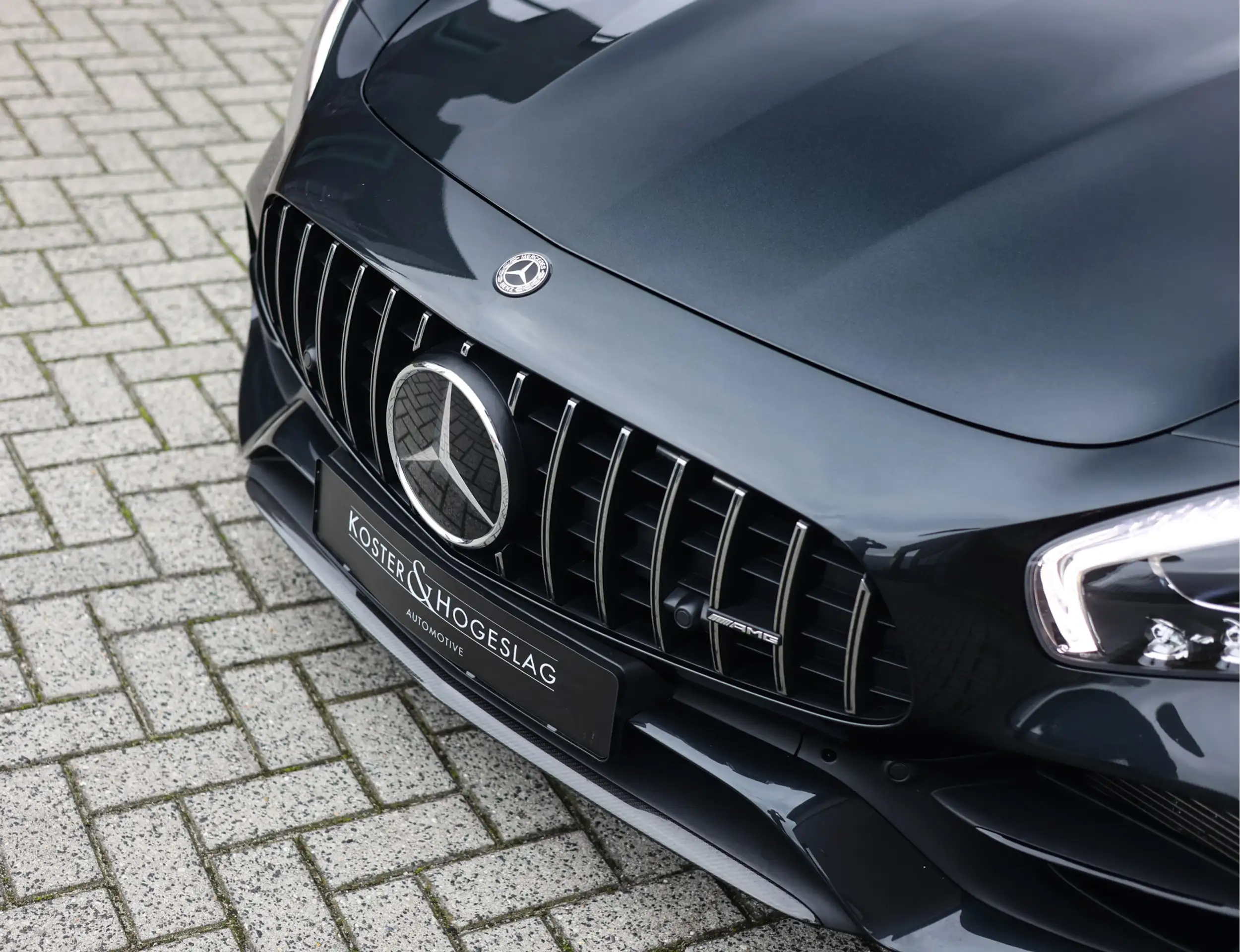 Mercedes-Benz - AMG GT