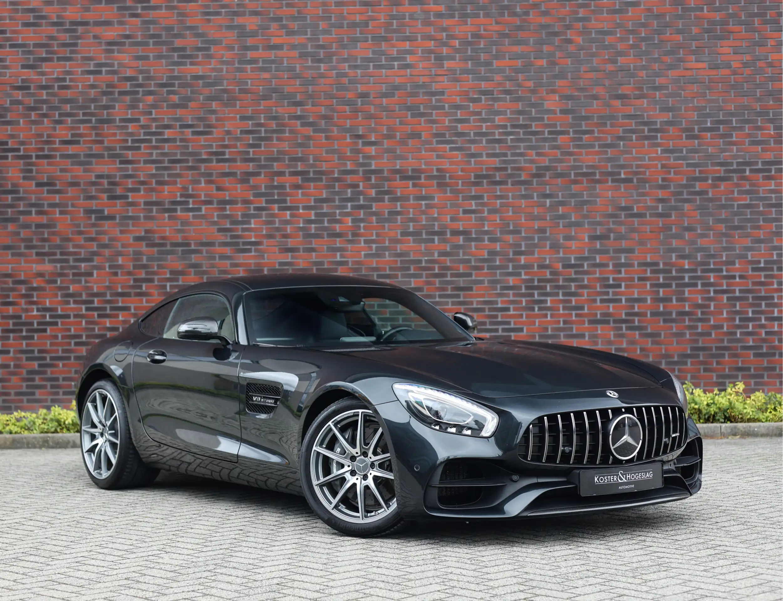 Mercedes-Benz - AMG GT