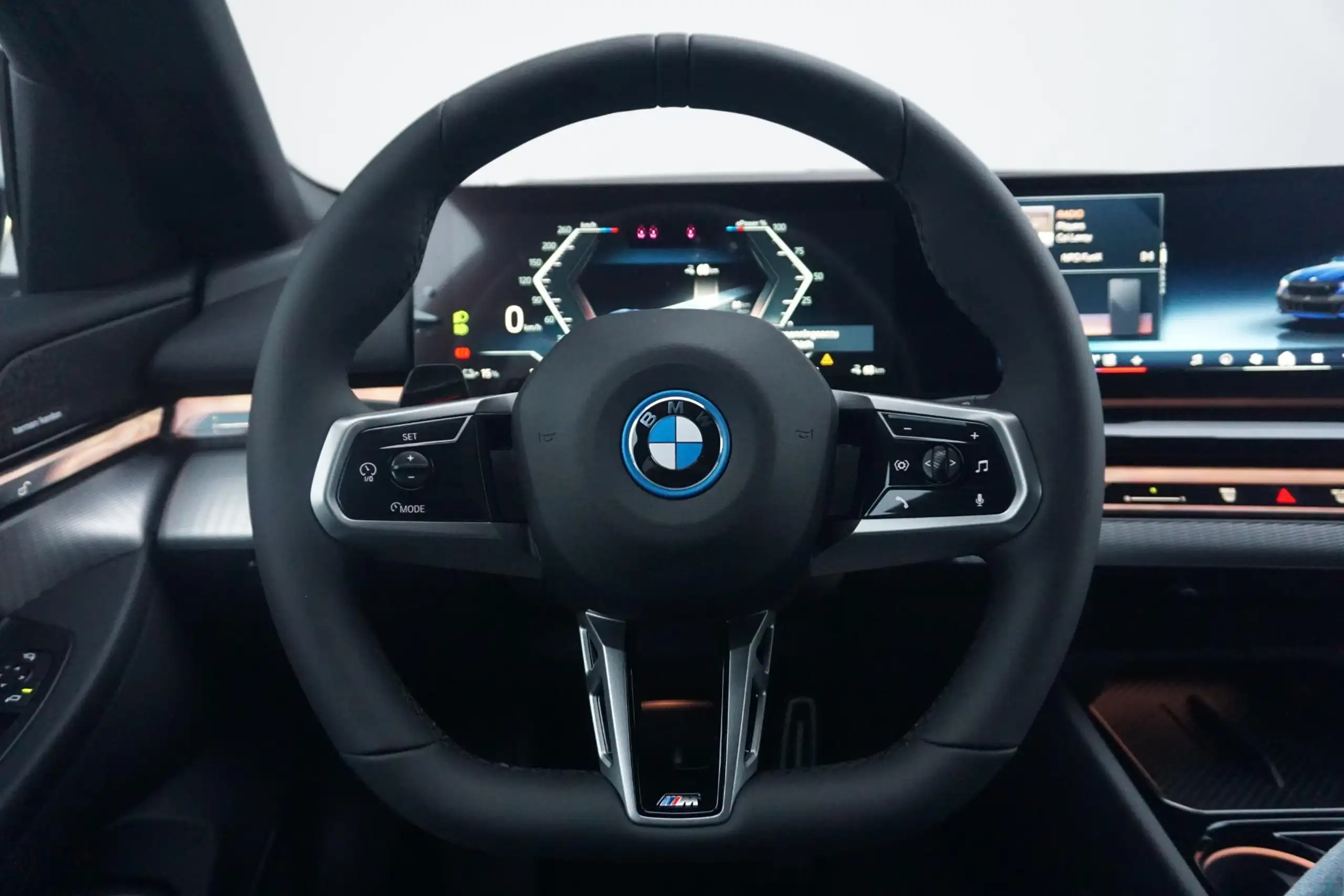 BMW - i5