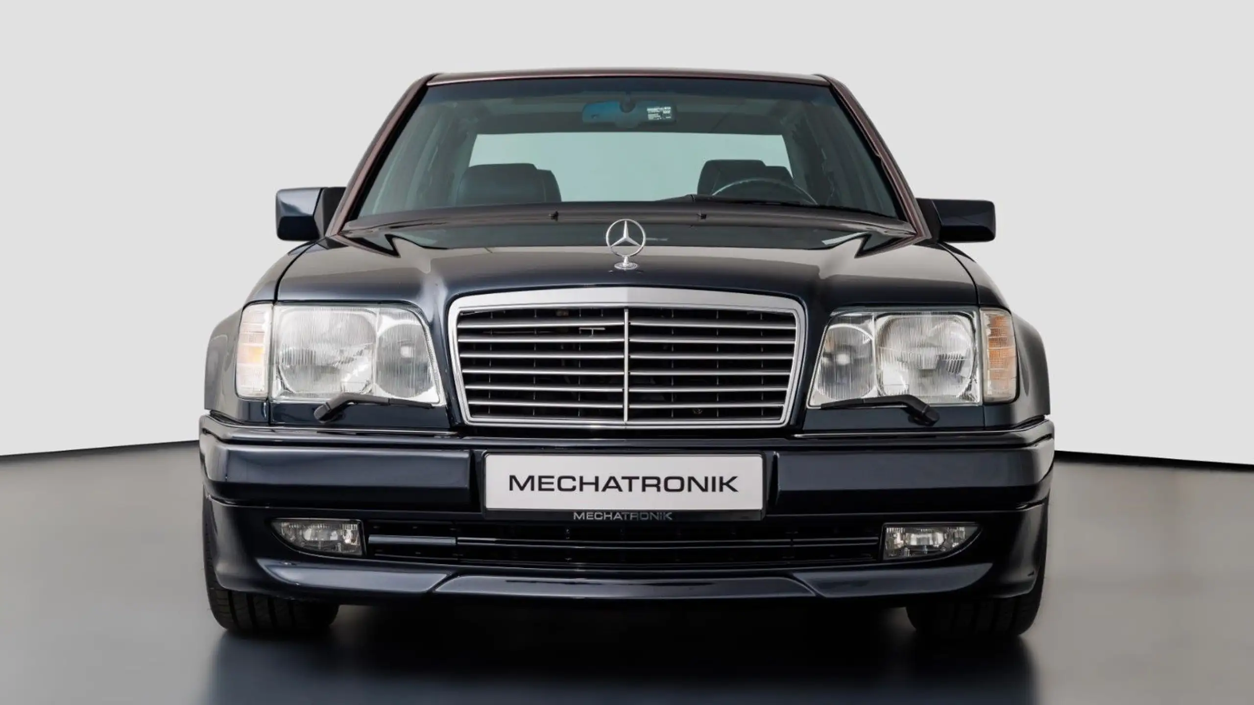 Mercedes-Benz - E 500