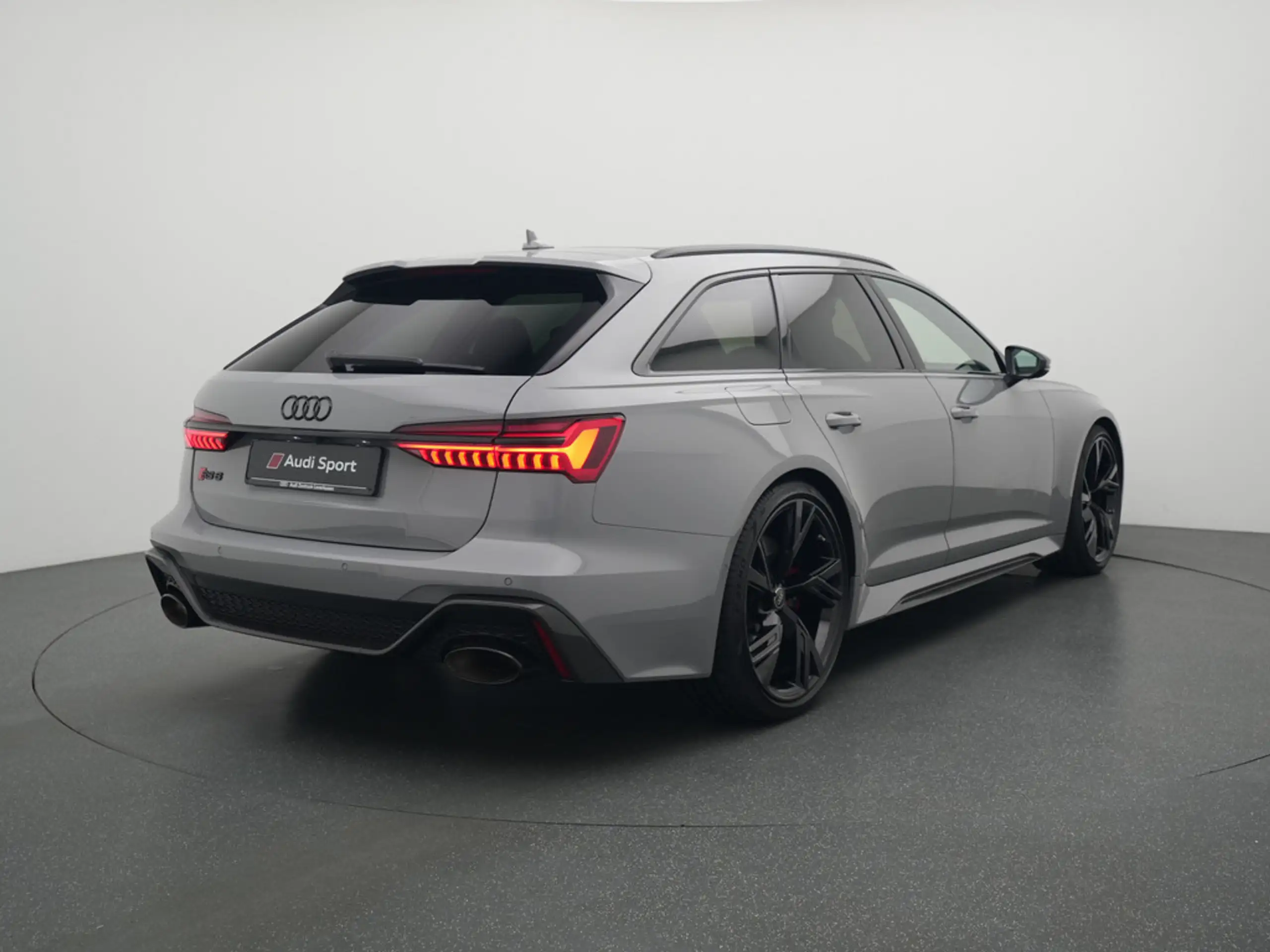 Audi - RS6