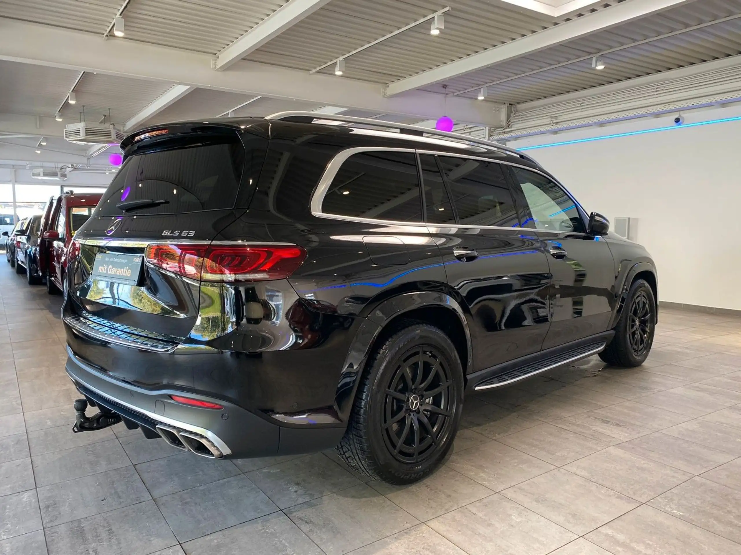 Mercedes-Benz - GLS 63 AMG