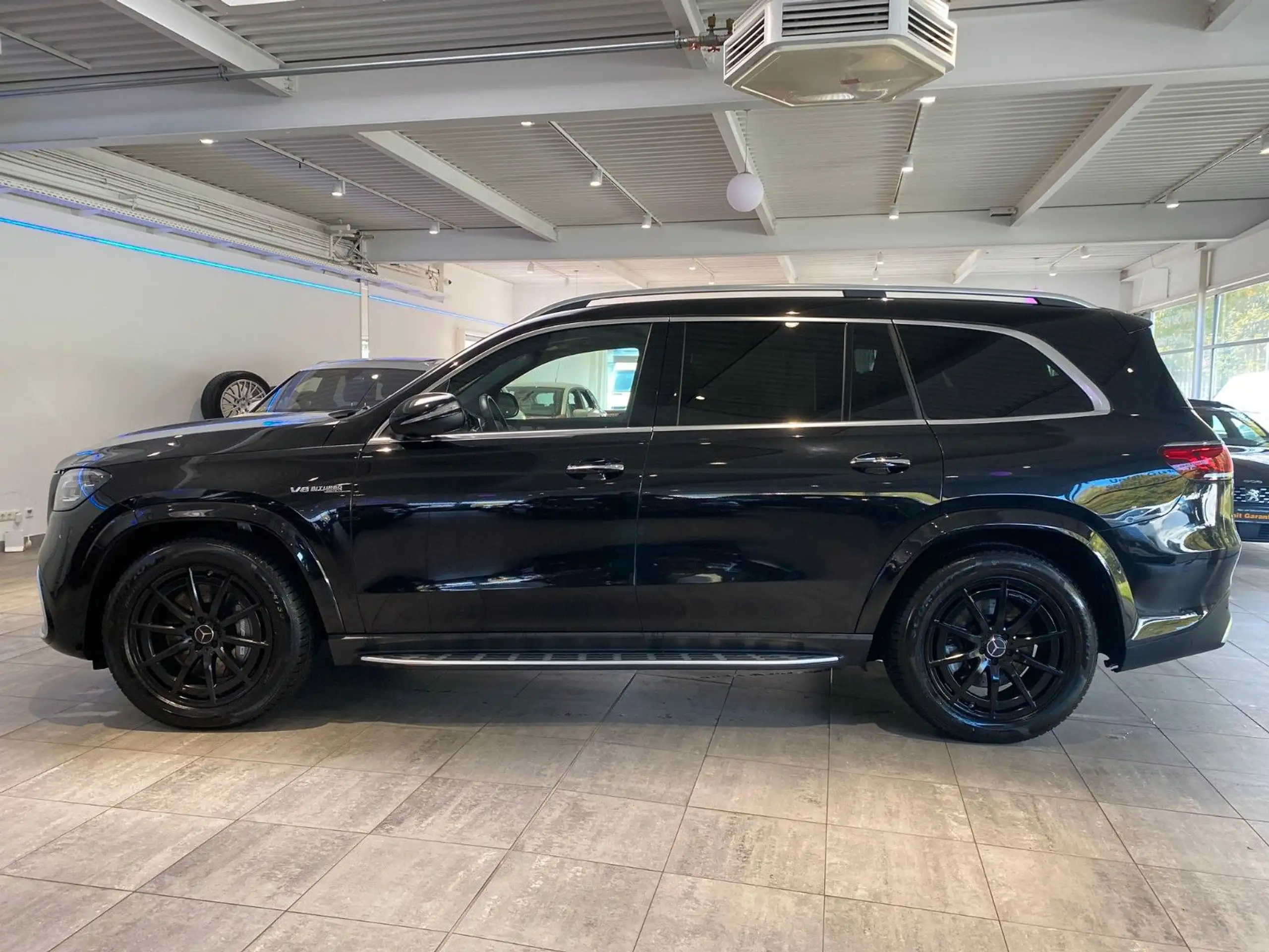 Mercedes-Benz - GLS 63 AMG