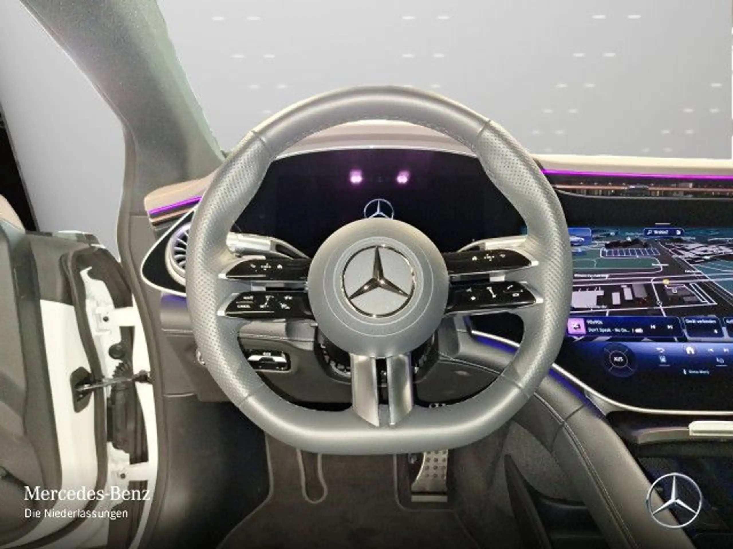 Mercedes-Benz - EQS