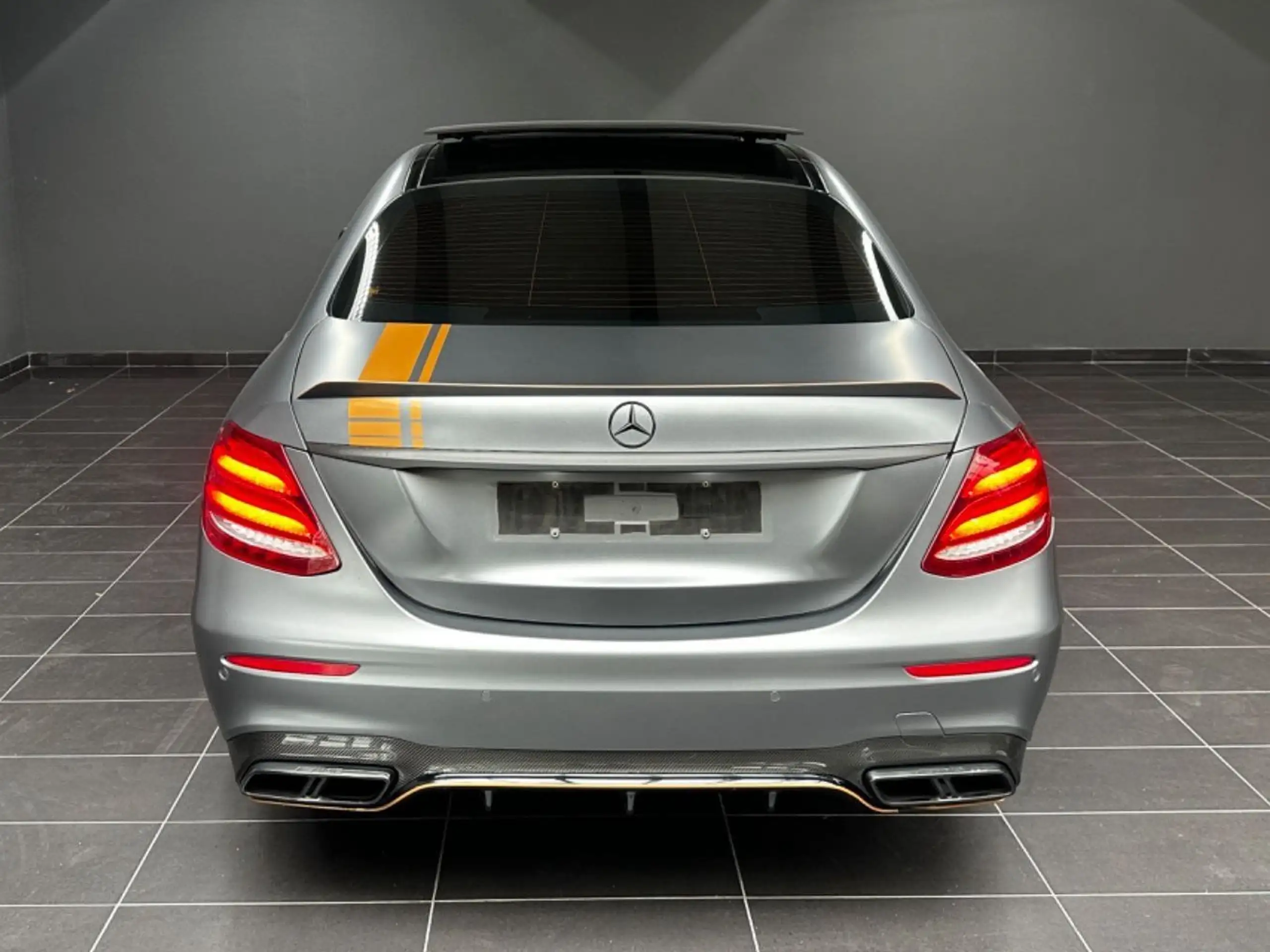 Mercedes-Benz - E 63 AMG