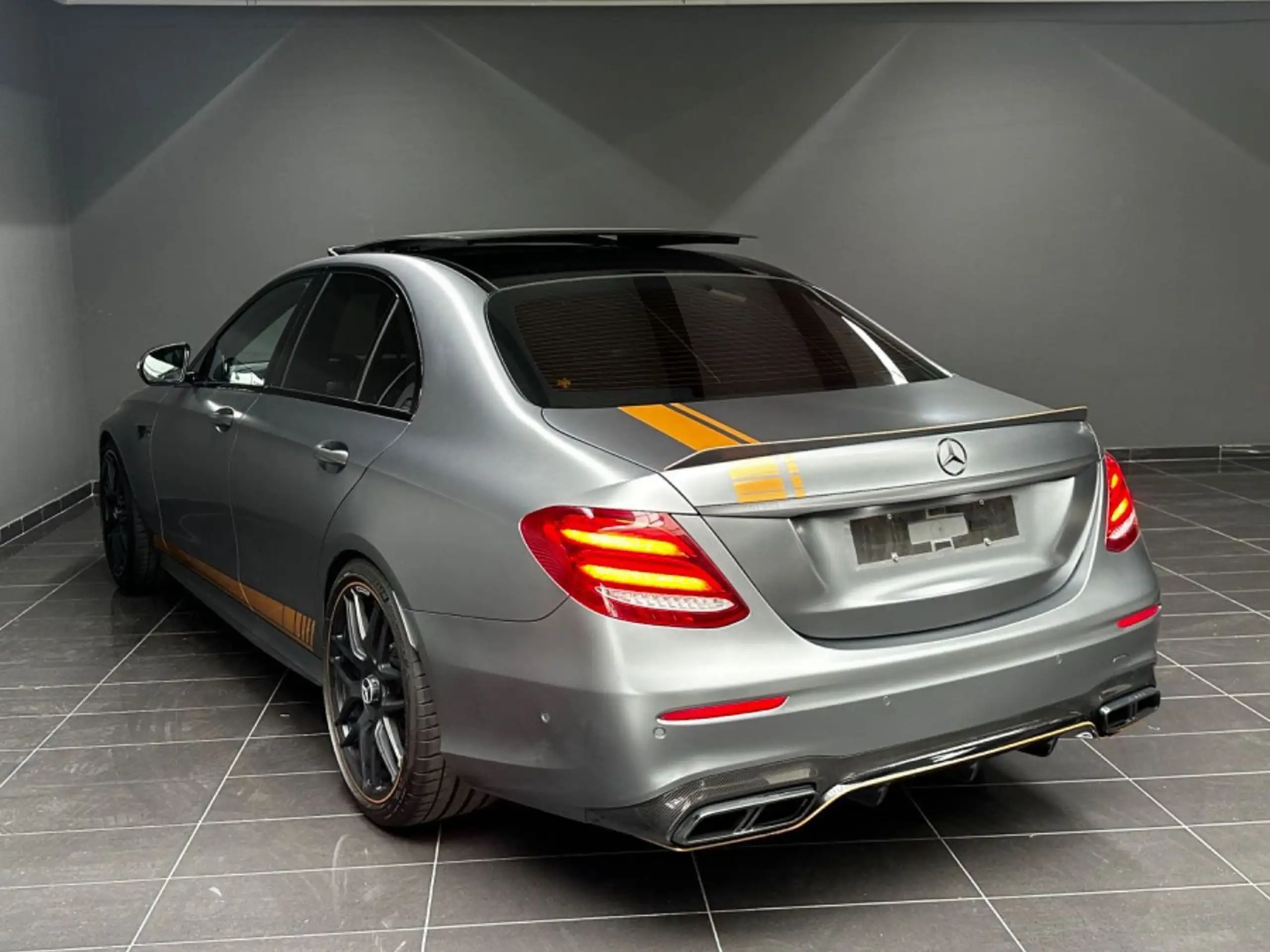 Mercedes-Benz - E 63 AMG