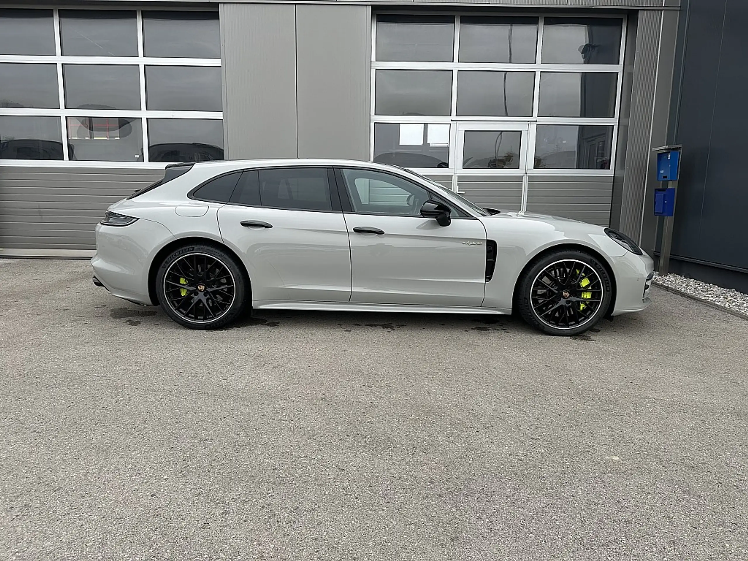 Porsche - Panamera