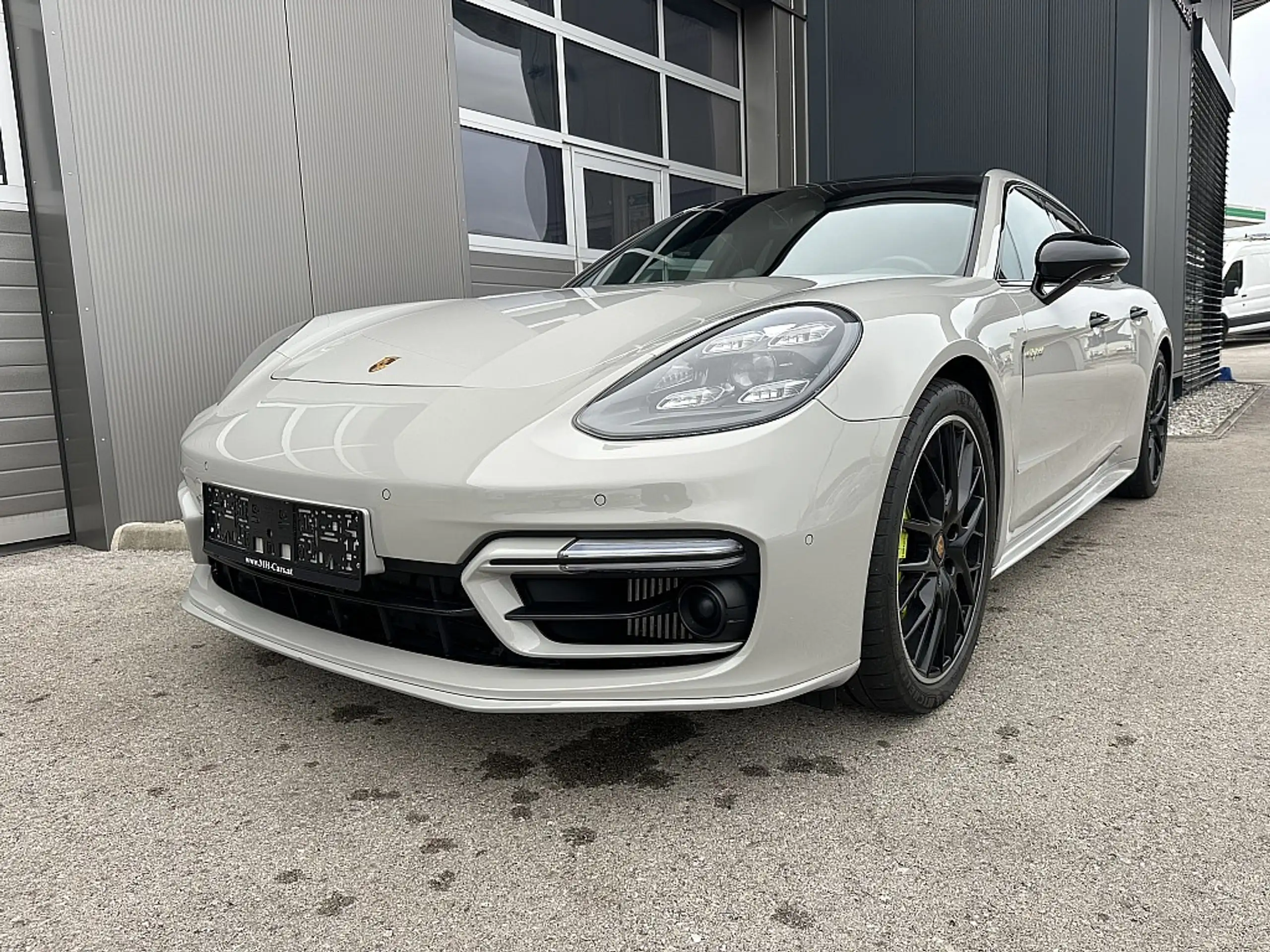 Porsche - Panamera