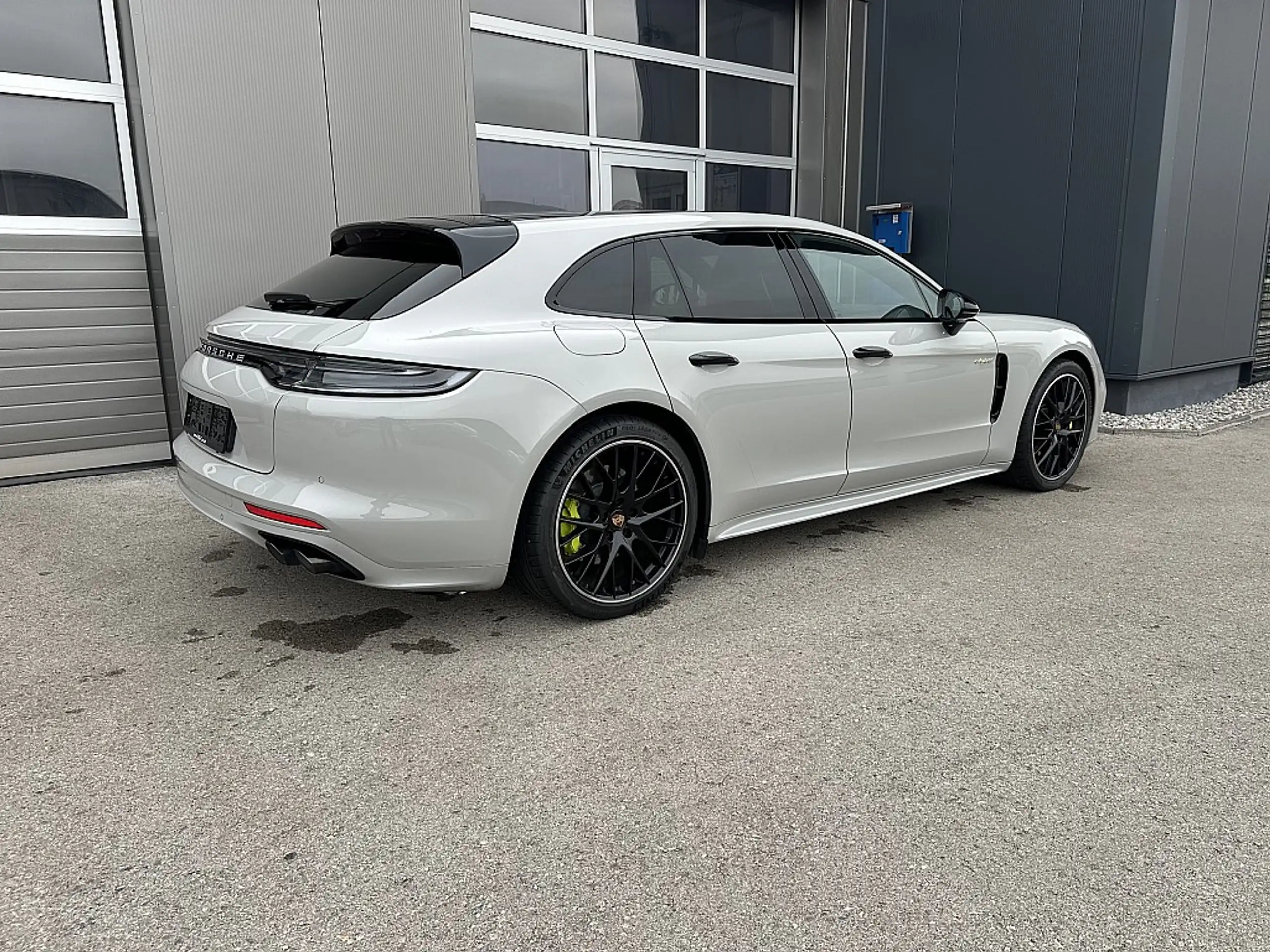 Porsche - Panamera