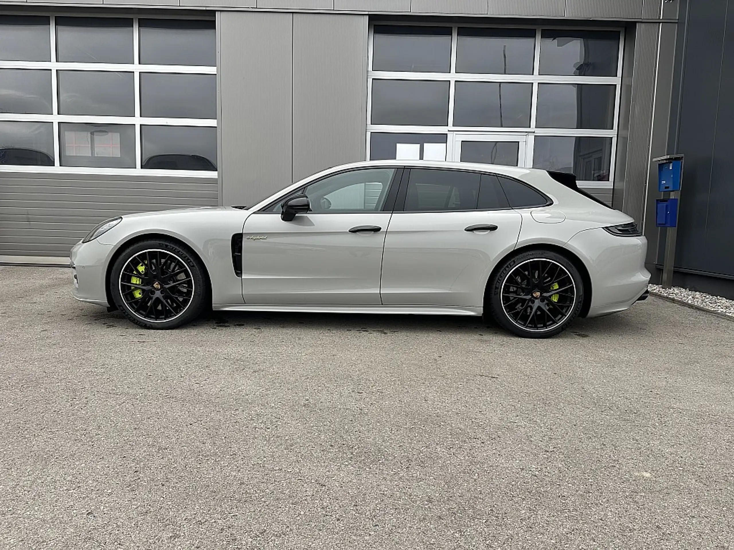 Porsche - Panamera