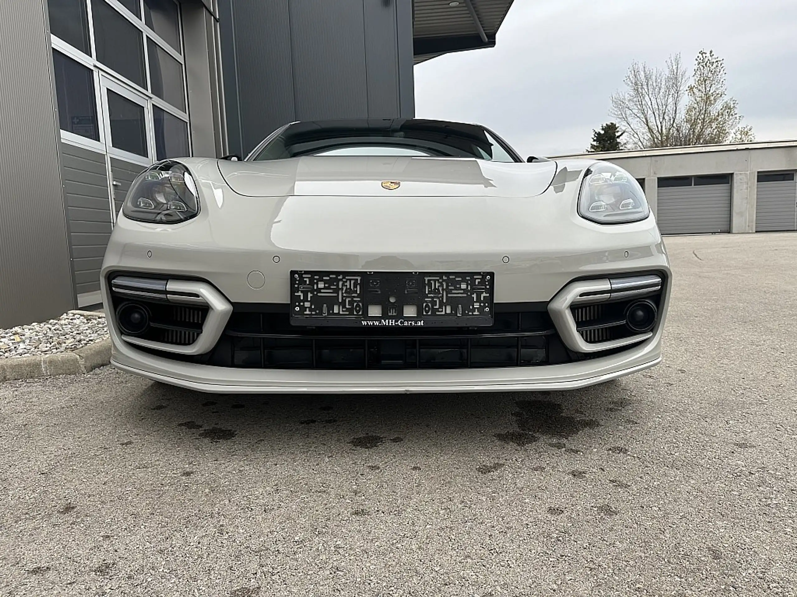 Porsche - Panamera