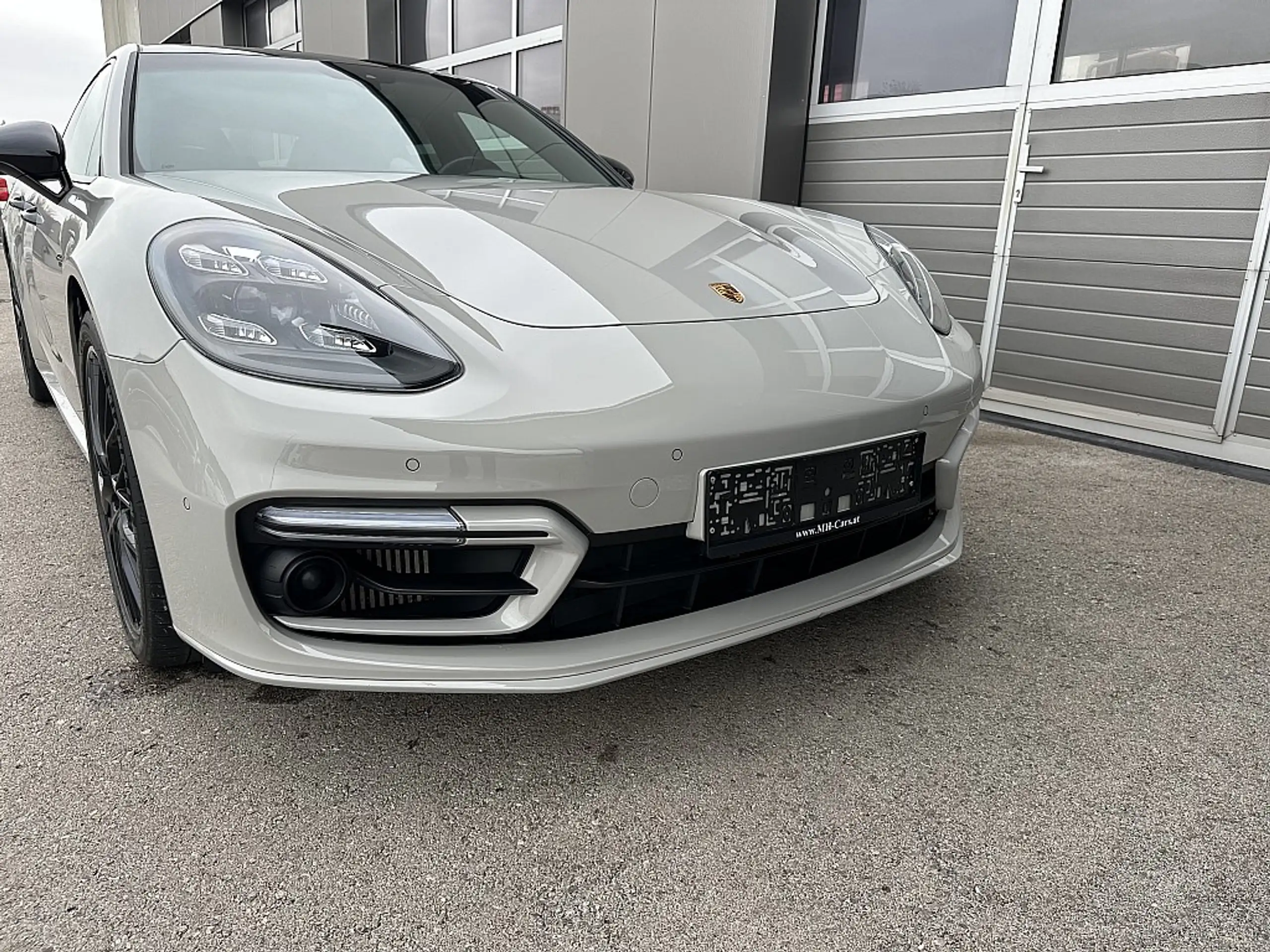 Porsche - Panamera