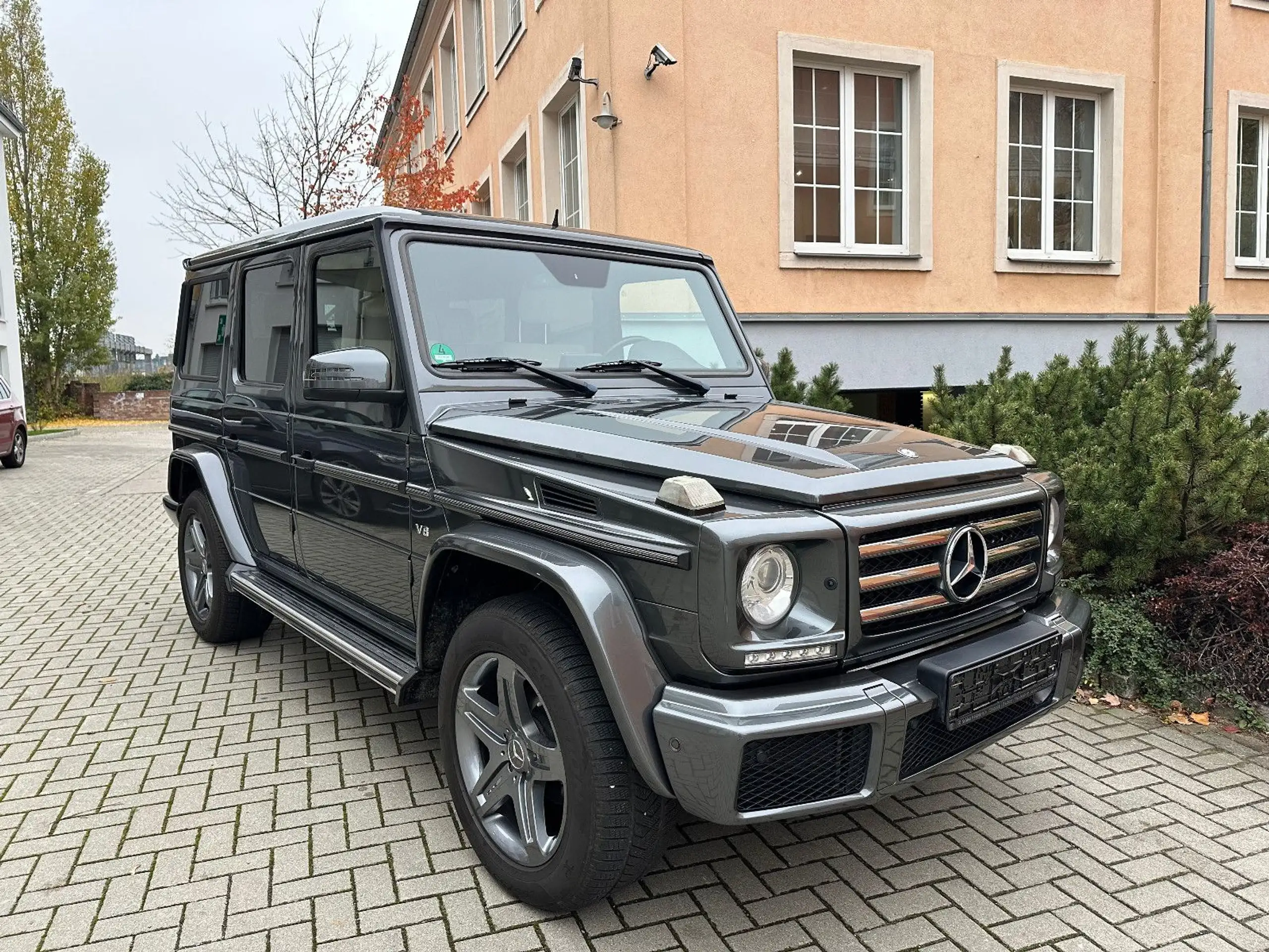 Mercedes-Benz - G 500