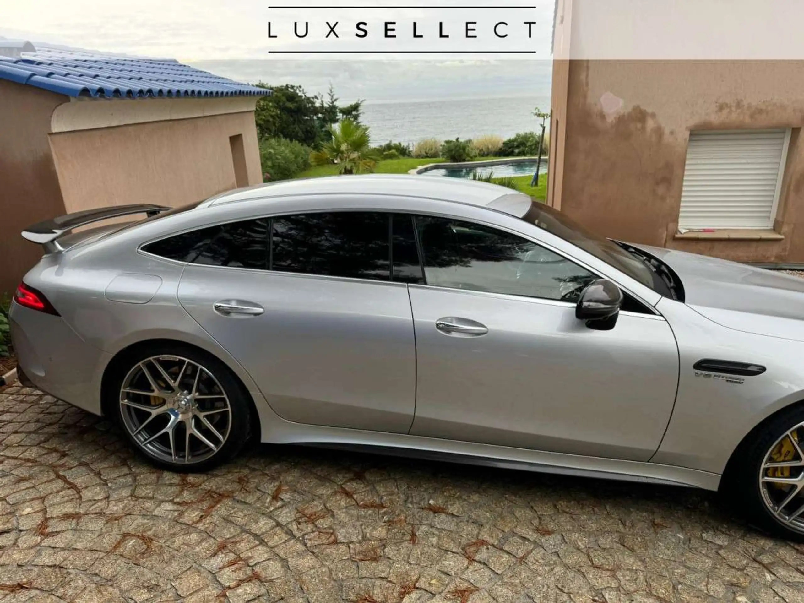 Mercedes-Benz - AMG GT