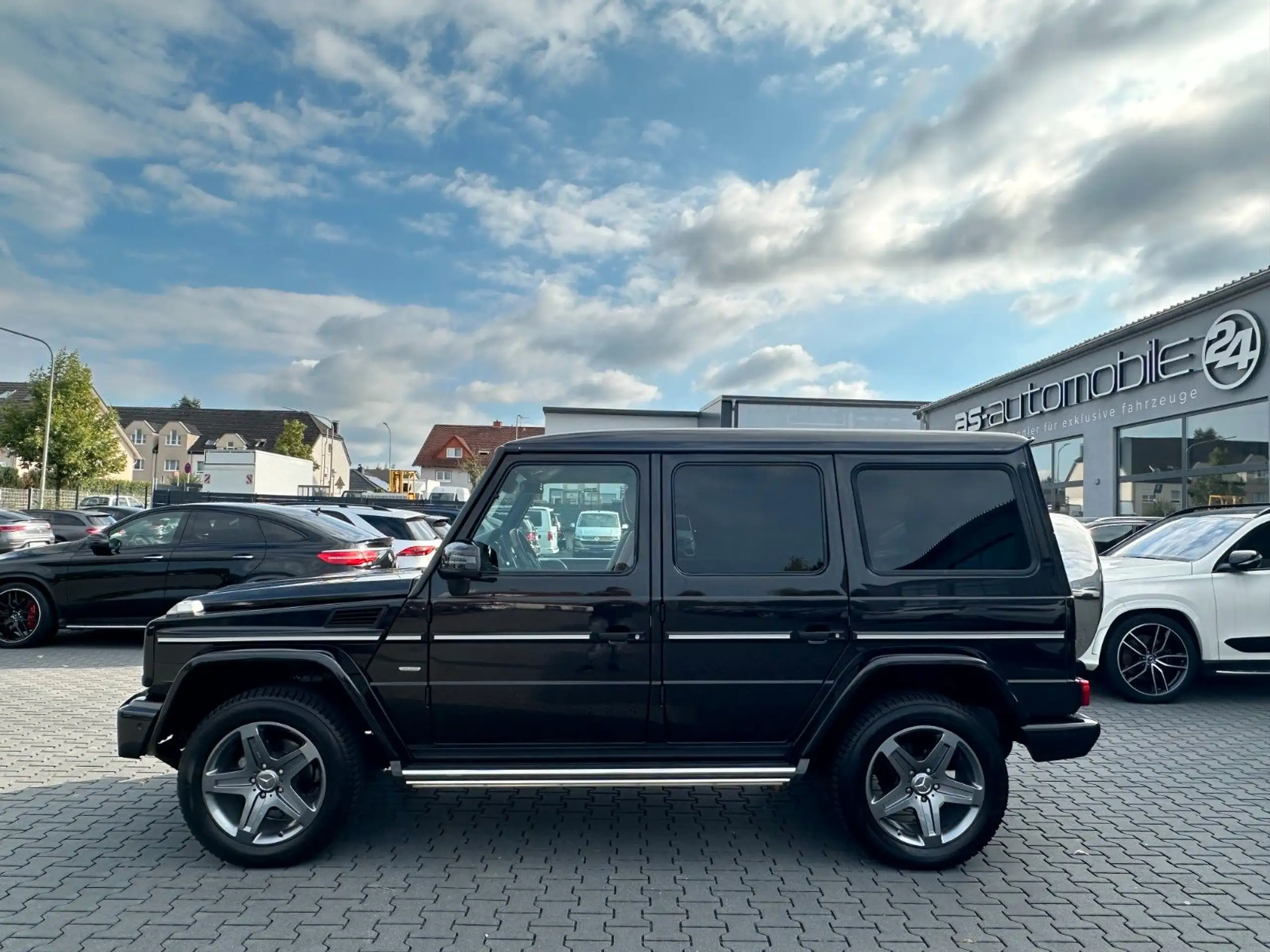 Mercedes-Benz - G 350