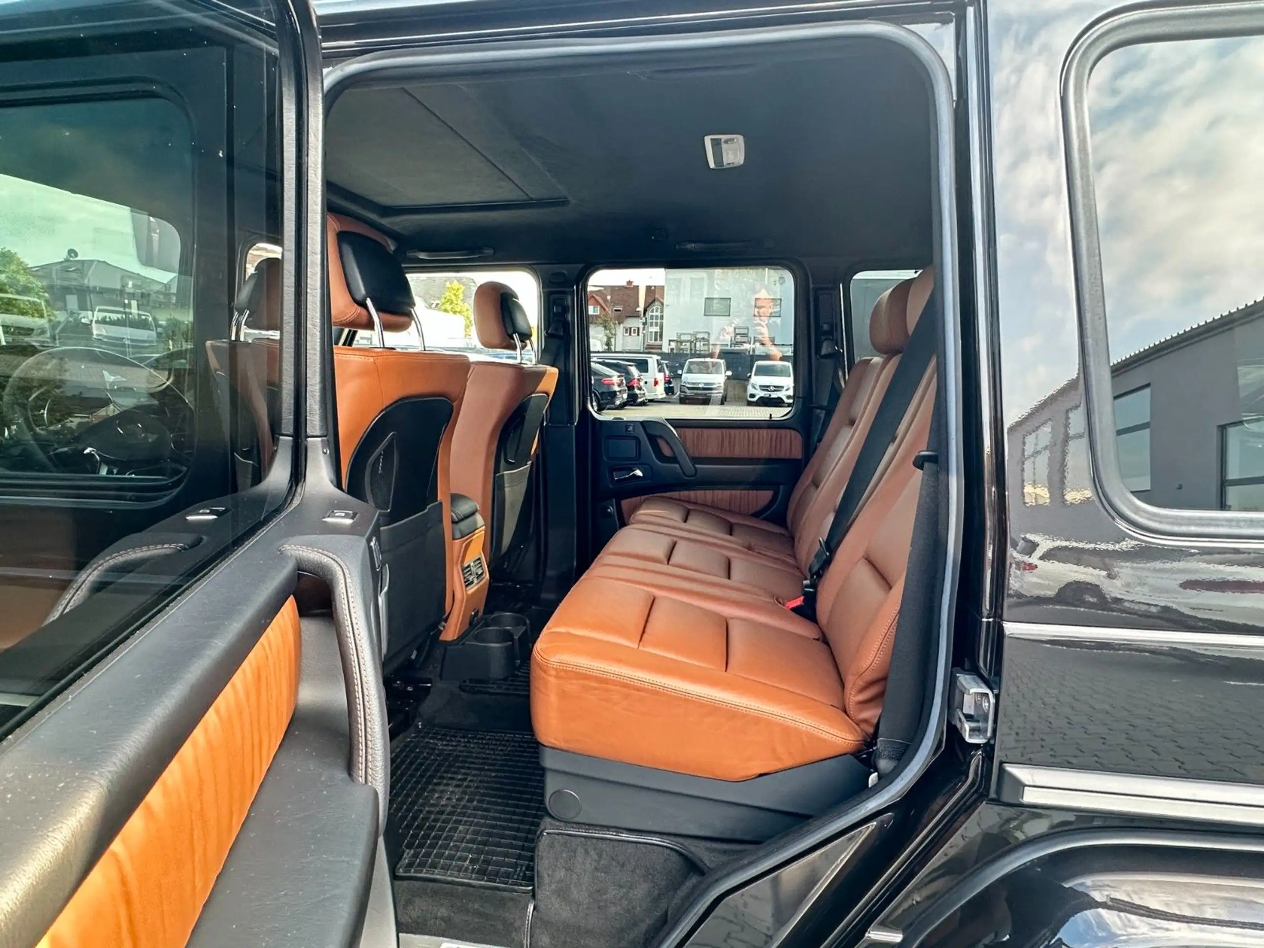 Mercedes-Benz - G 350