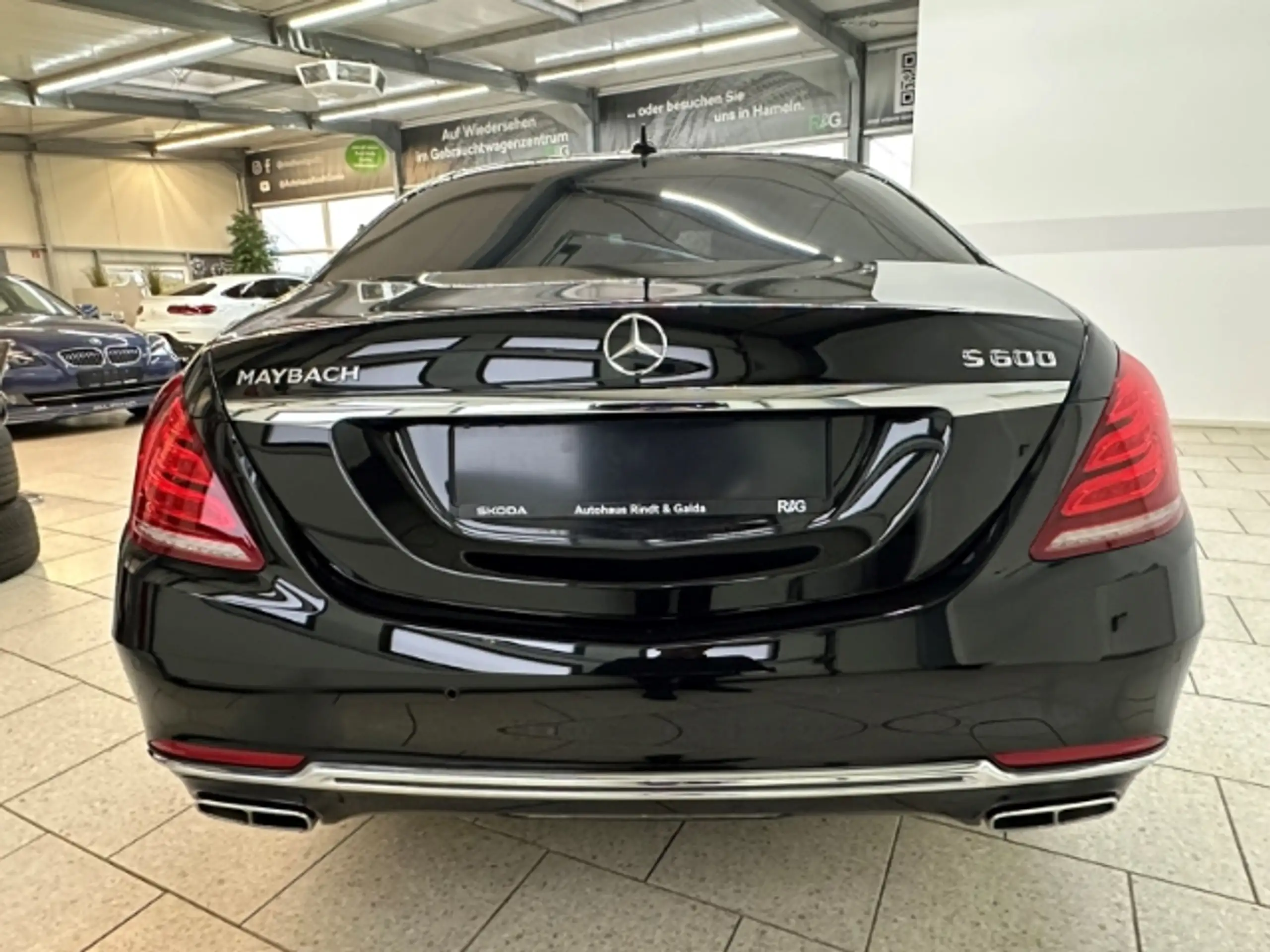 Mercedes-Benz - S 600