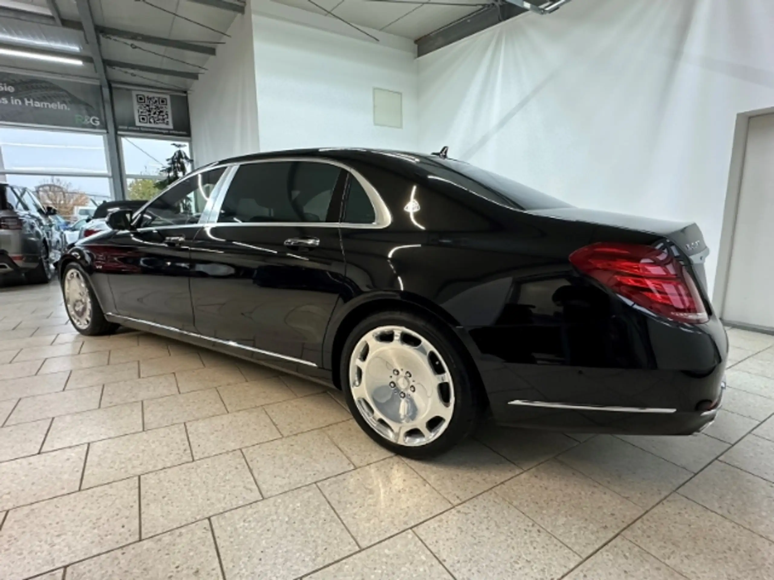 Mercedes-Benz - S 600