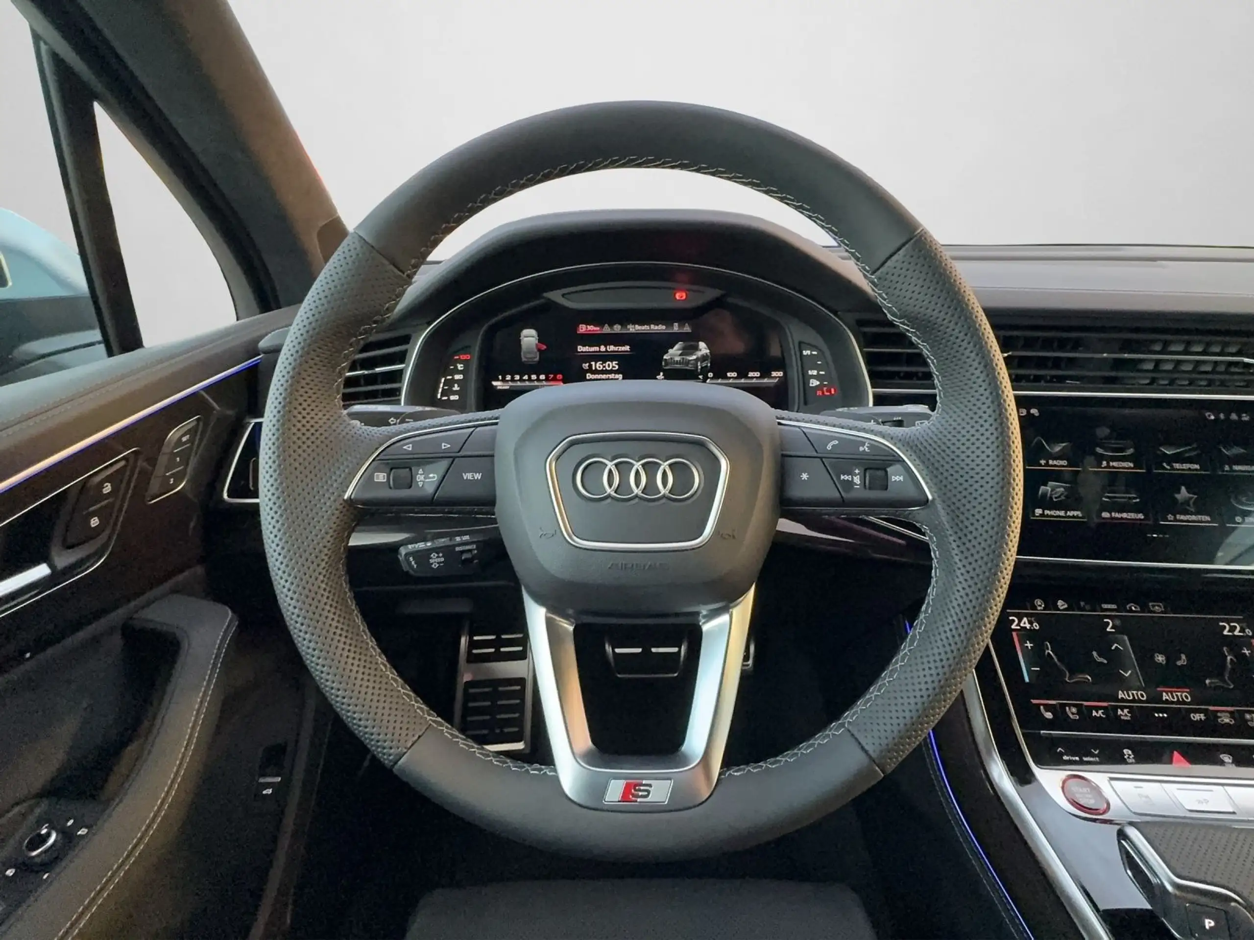 Audi - SQ7