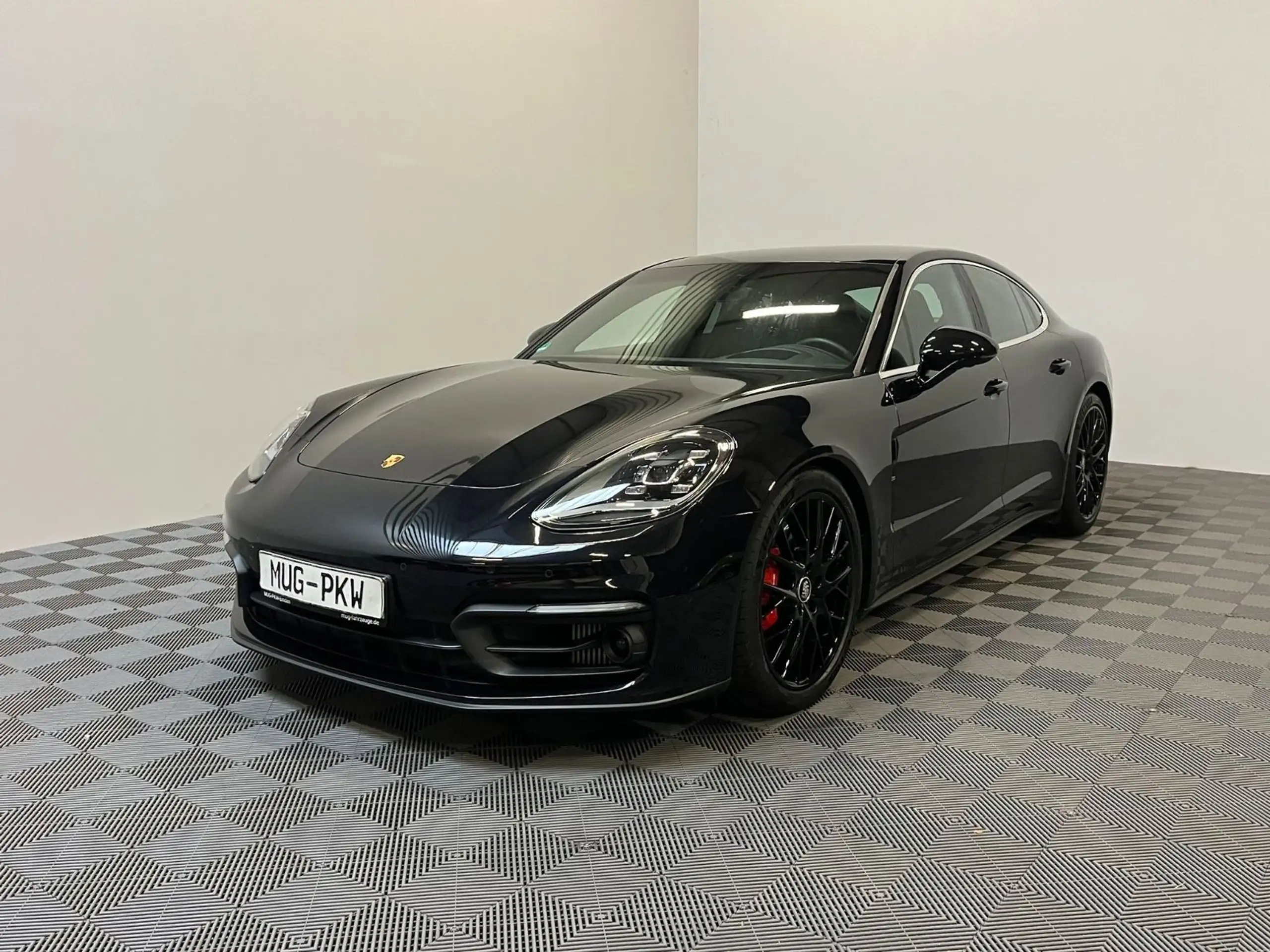 Porsche - Panamera